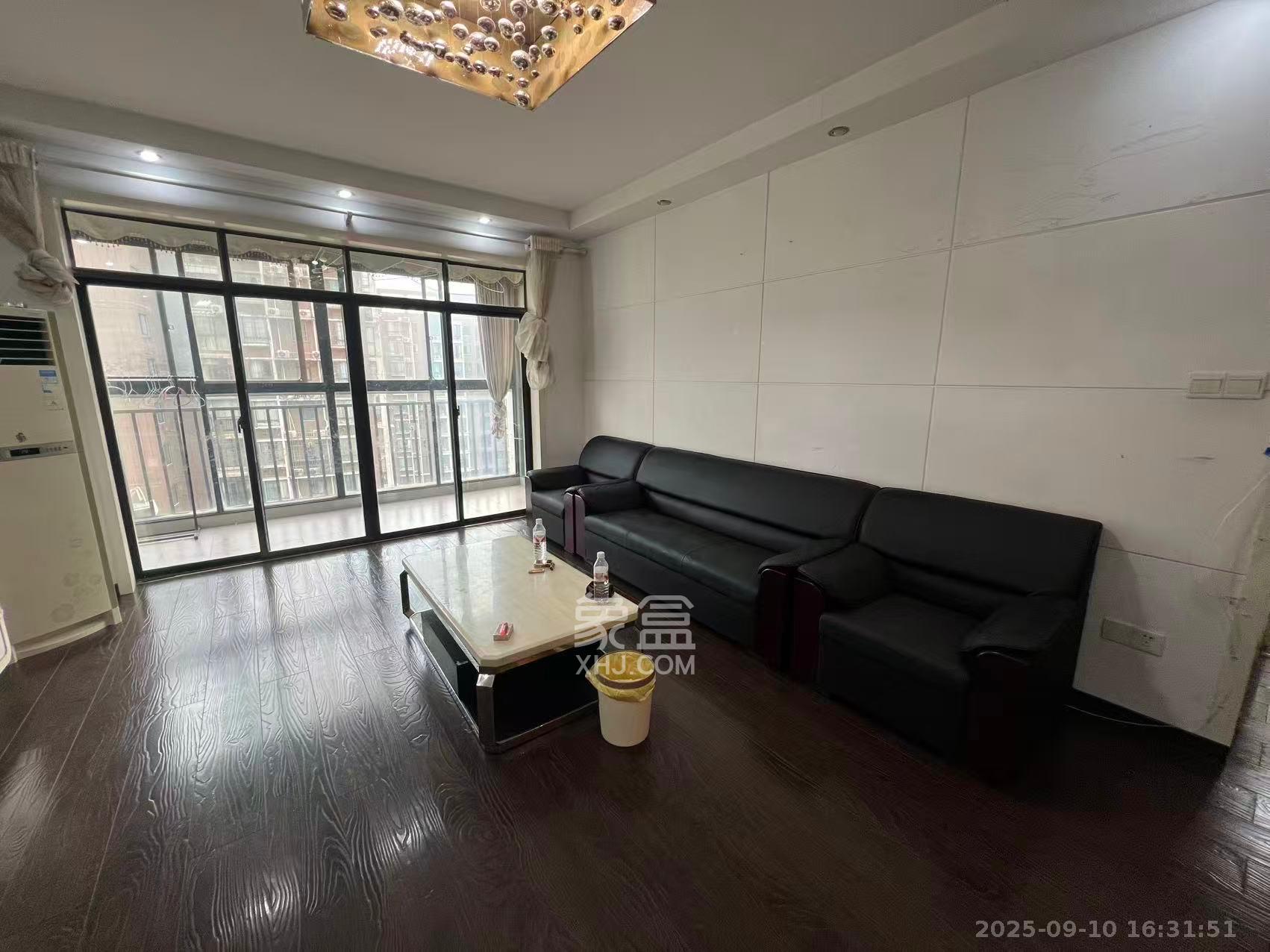 圆梦完美生活  3室2厅2卫    1900.0元/月室内图