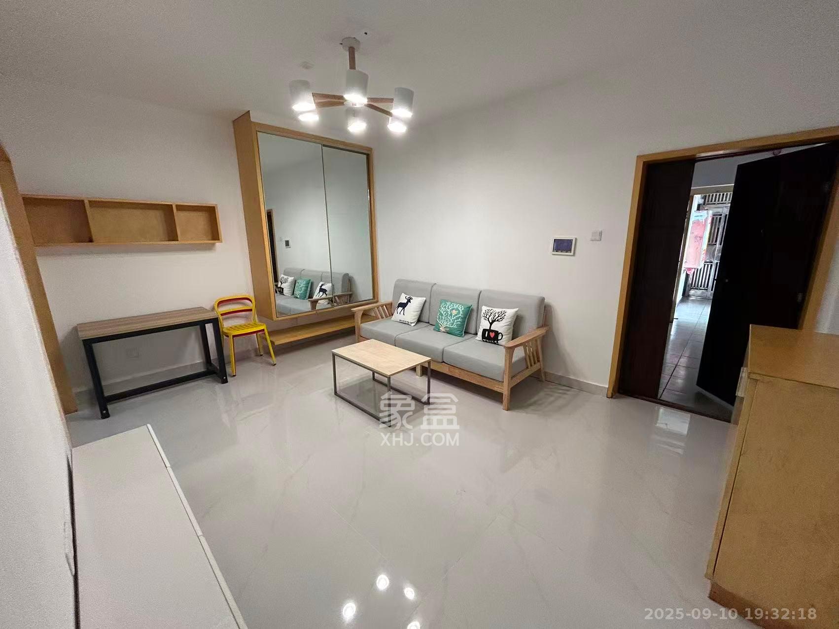 王府井公寓(福源公寓) 2室1厅1卫 2580.0元/月 王府井公寓(福源公寓) 2室1厅1卫 2580.0元/月室内图