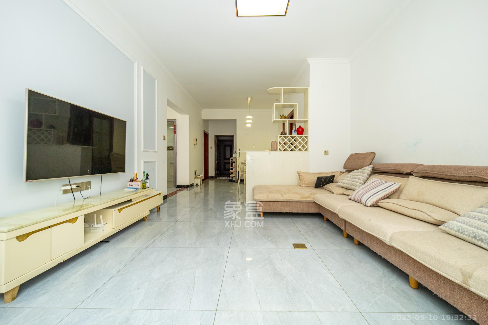 楚天世纪城东苑  2室2厅1卫    56.8万