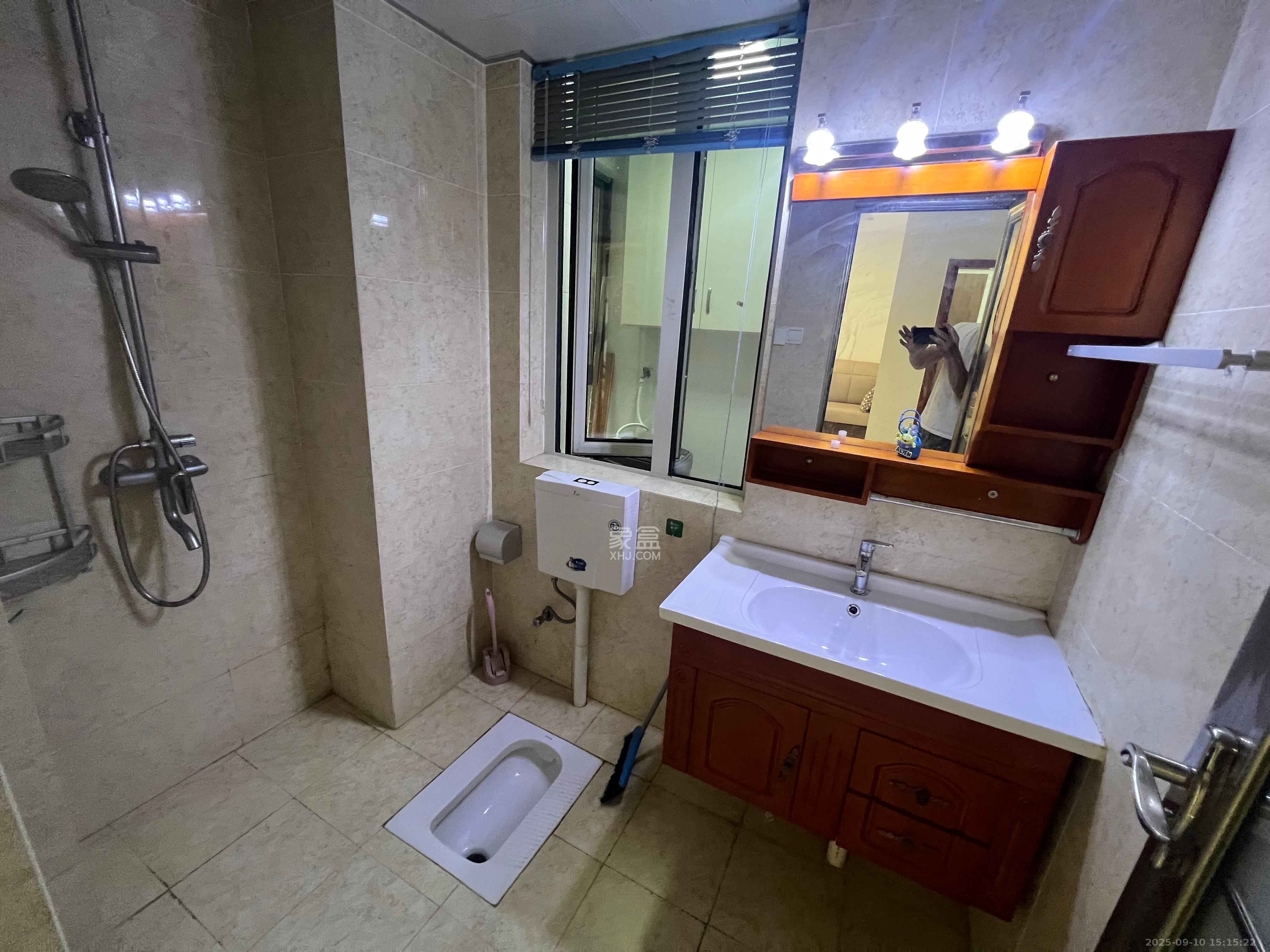 五矿万境水岸一期(万境水岸嘉苑) 1室2厅1卫 2200.0元/月 五矿万境水岸一期(万境水岸嘉苑) 1室2厅1卫 2200.0元/月室内图