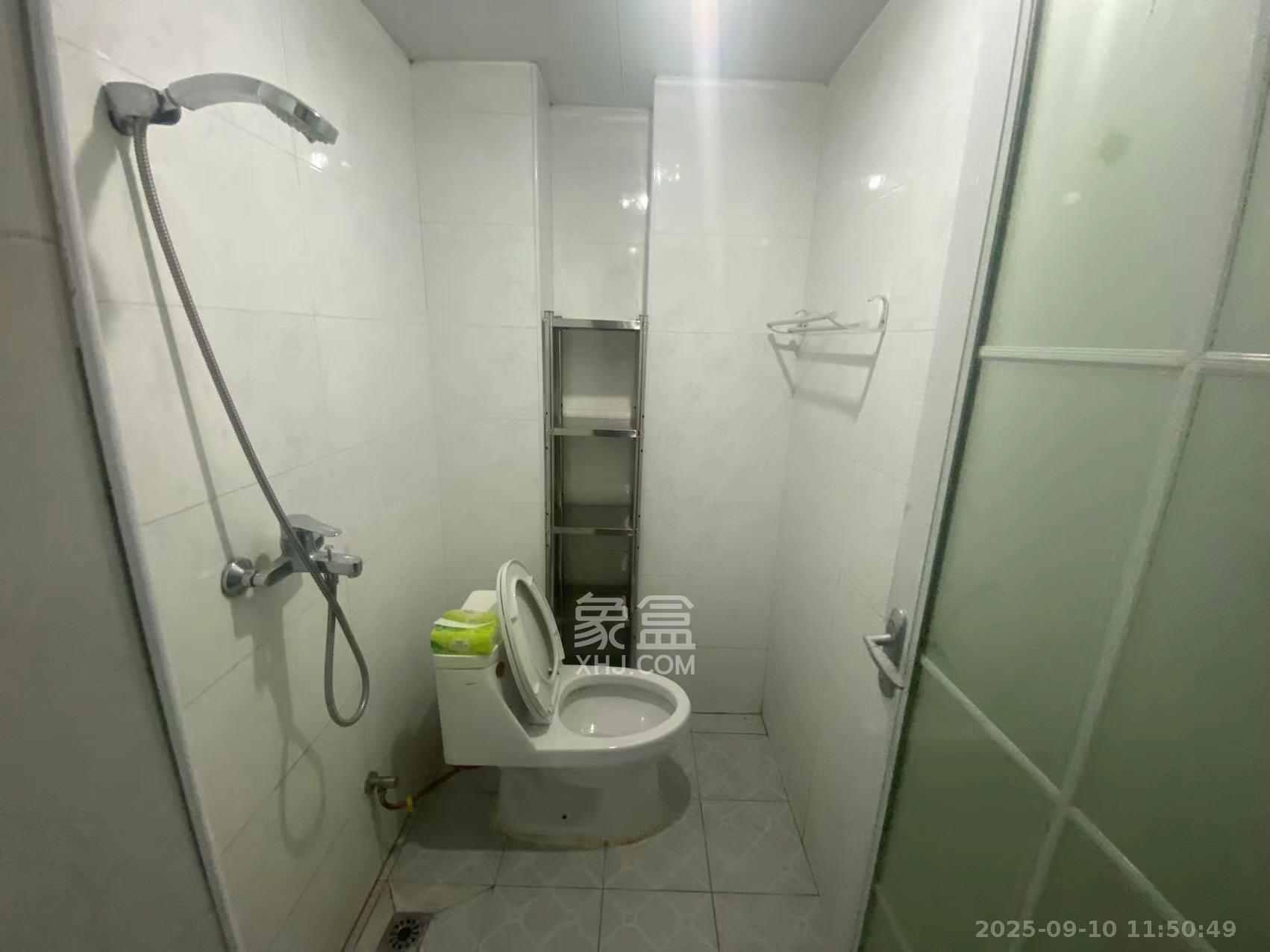 欧亚达国际广场 2室1厅1卫 1800.0元/月 欧亚达国际广场 2室1厅1卫 1800.0元/月室内图