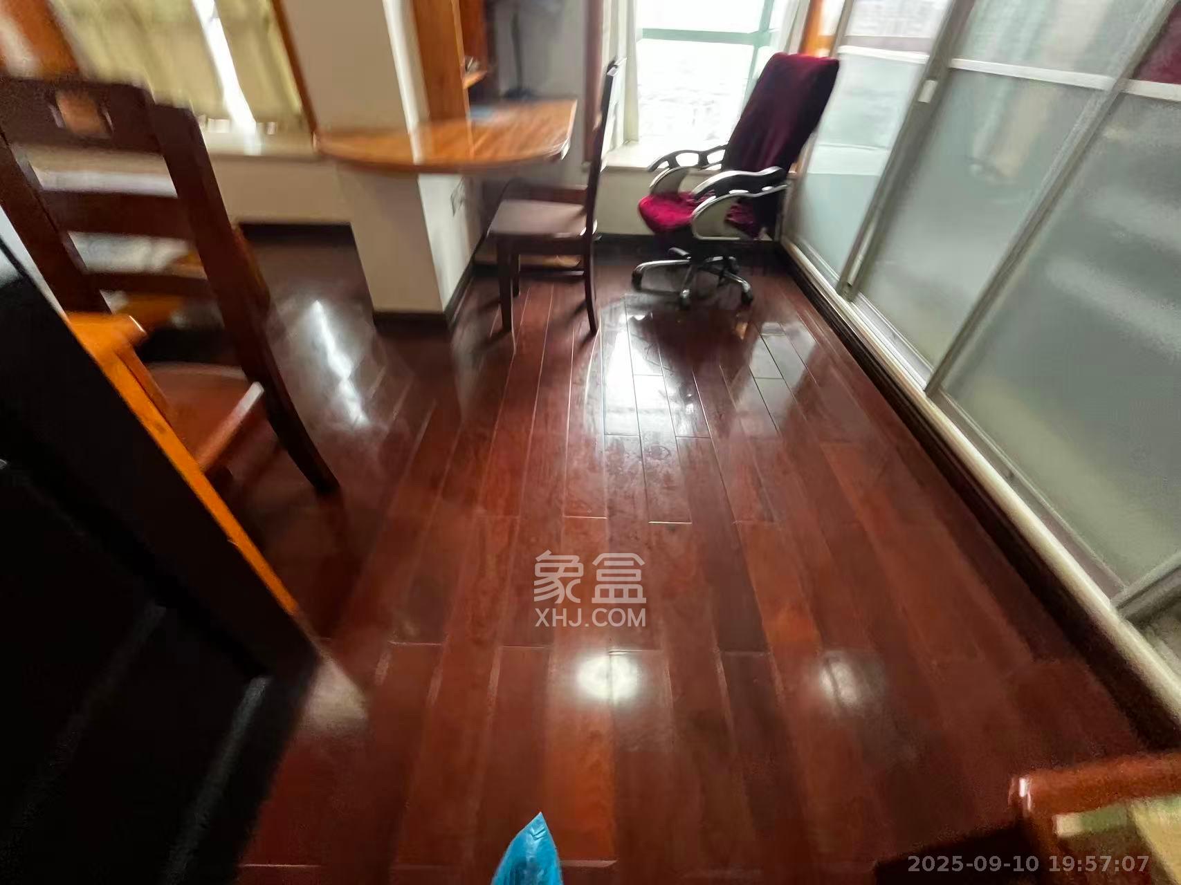 梦泽园  4室2厅2卫    5000.0元/月室内图