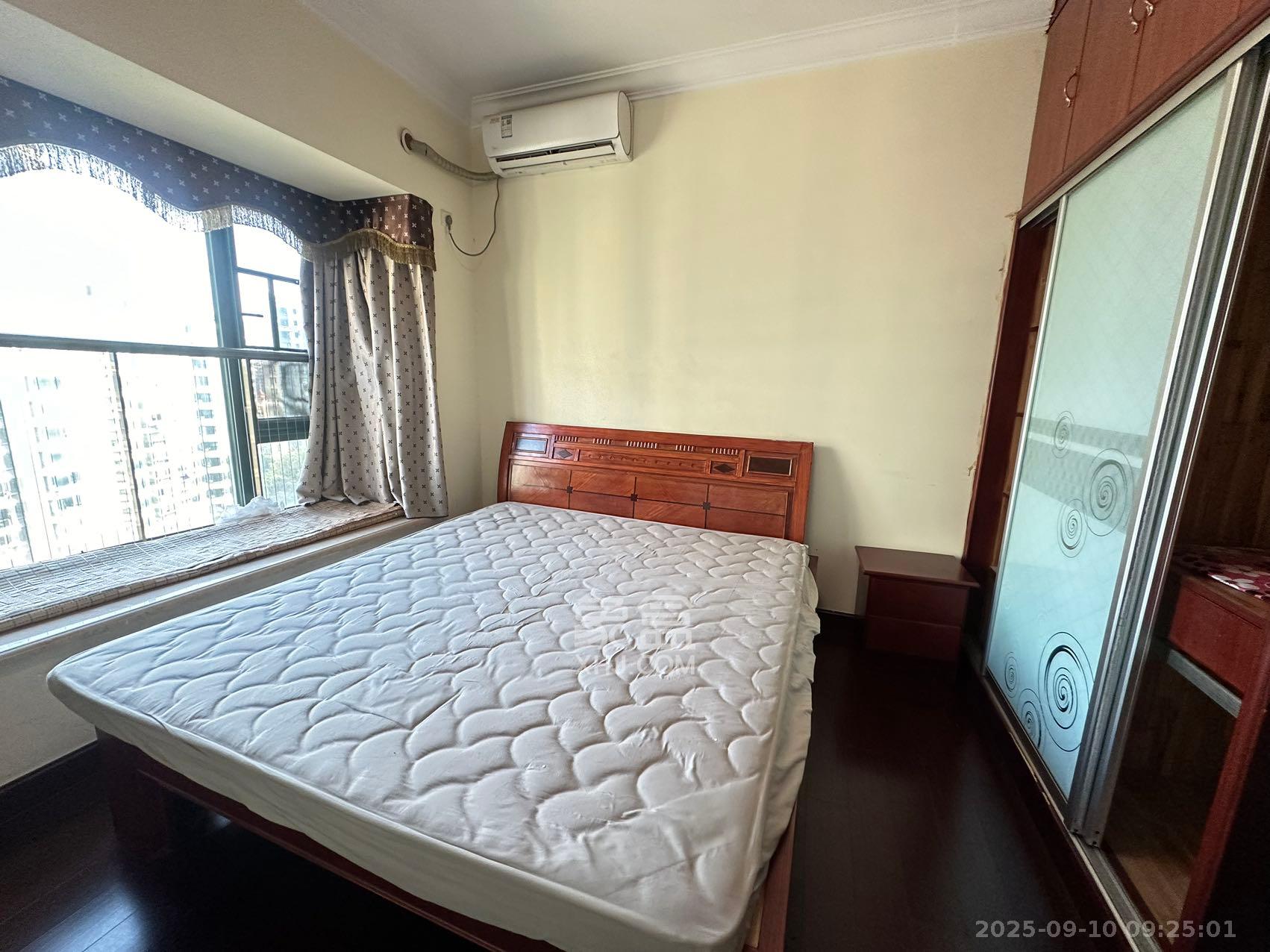 恒大城  4室2厅2卫    2600.0元/月 恒大城  4室2厅2卫    2600.0元/月室内图