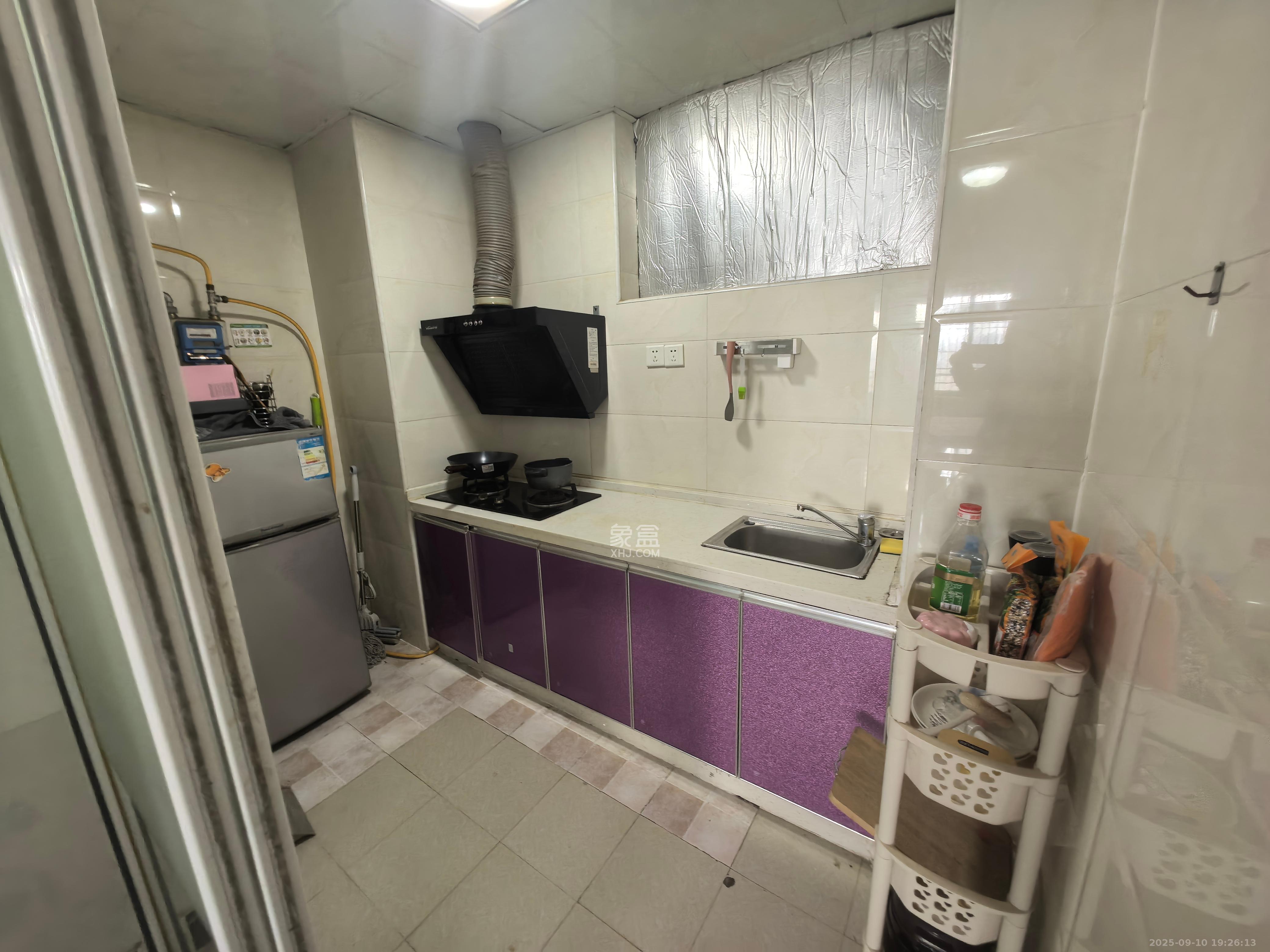 红树湾  1室1厅1卫    1200.0元/月室内图