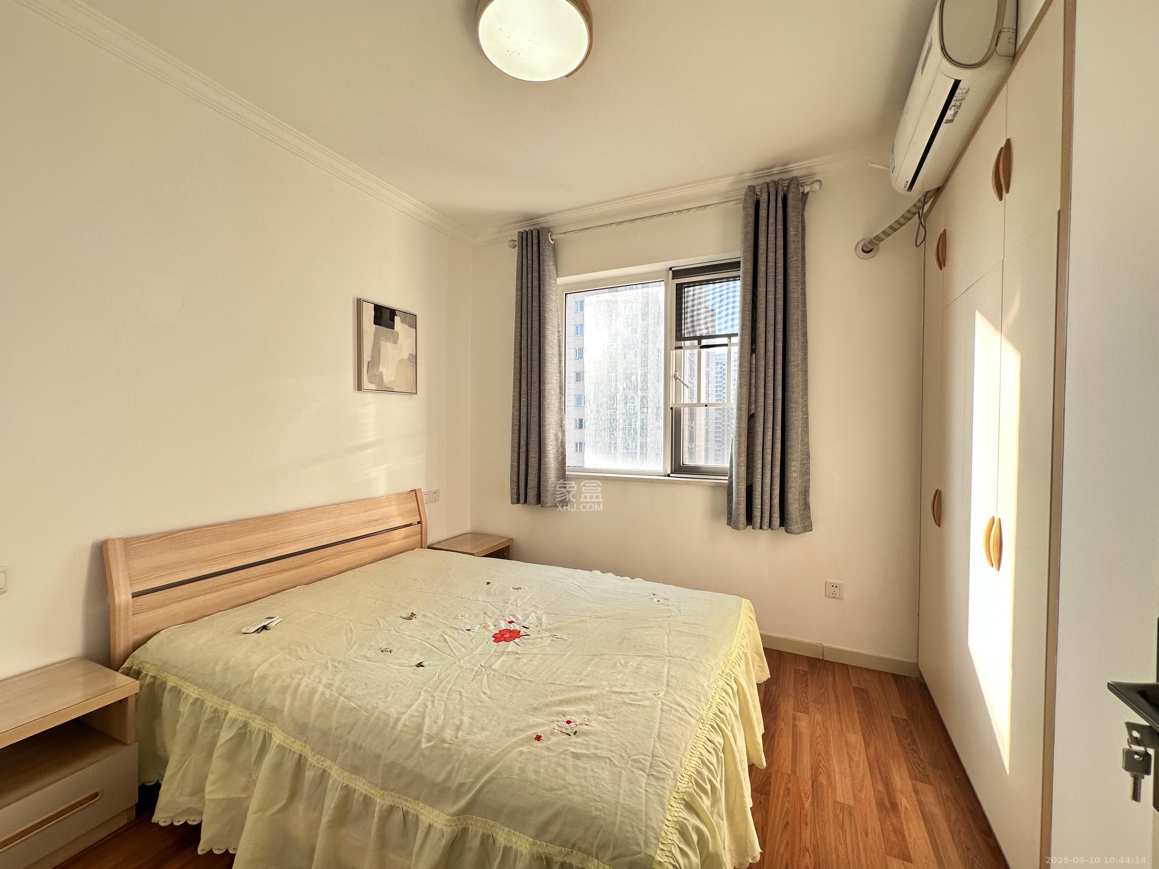 当代滨江MOMA  3室2厅2卫    4000.0元/月室内图