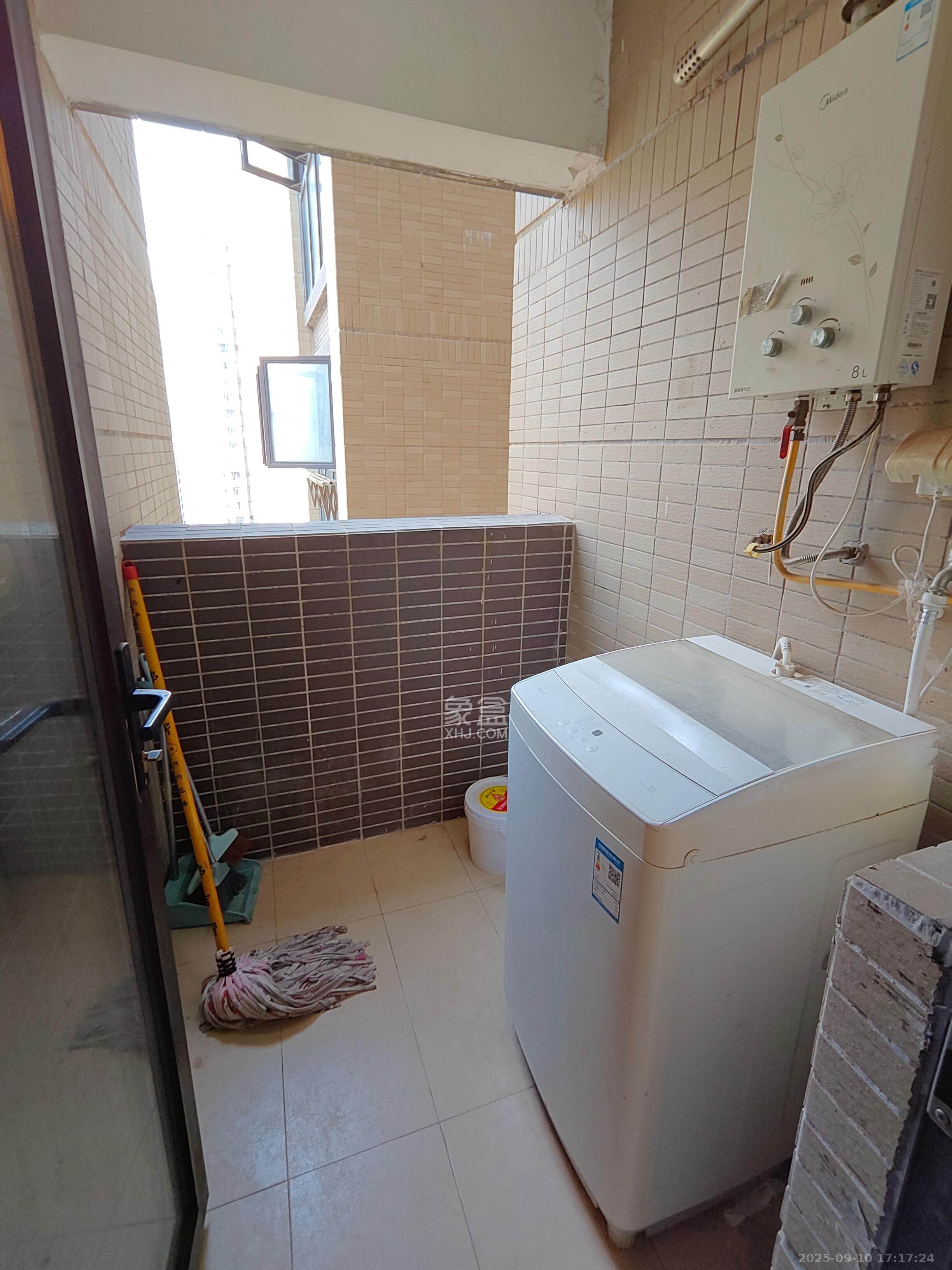 时代倾城二期  2室2厅1卫    1700.0元/月室内图