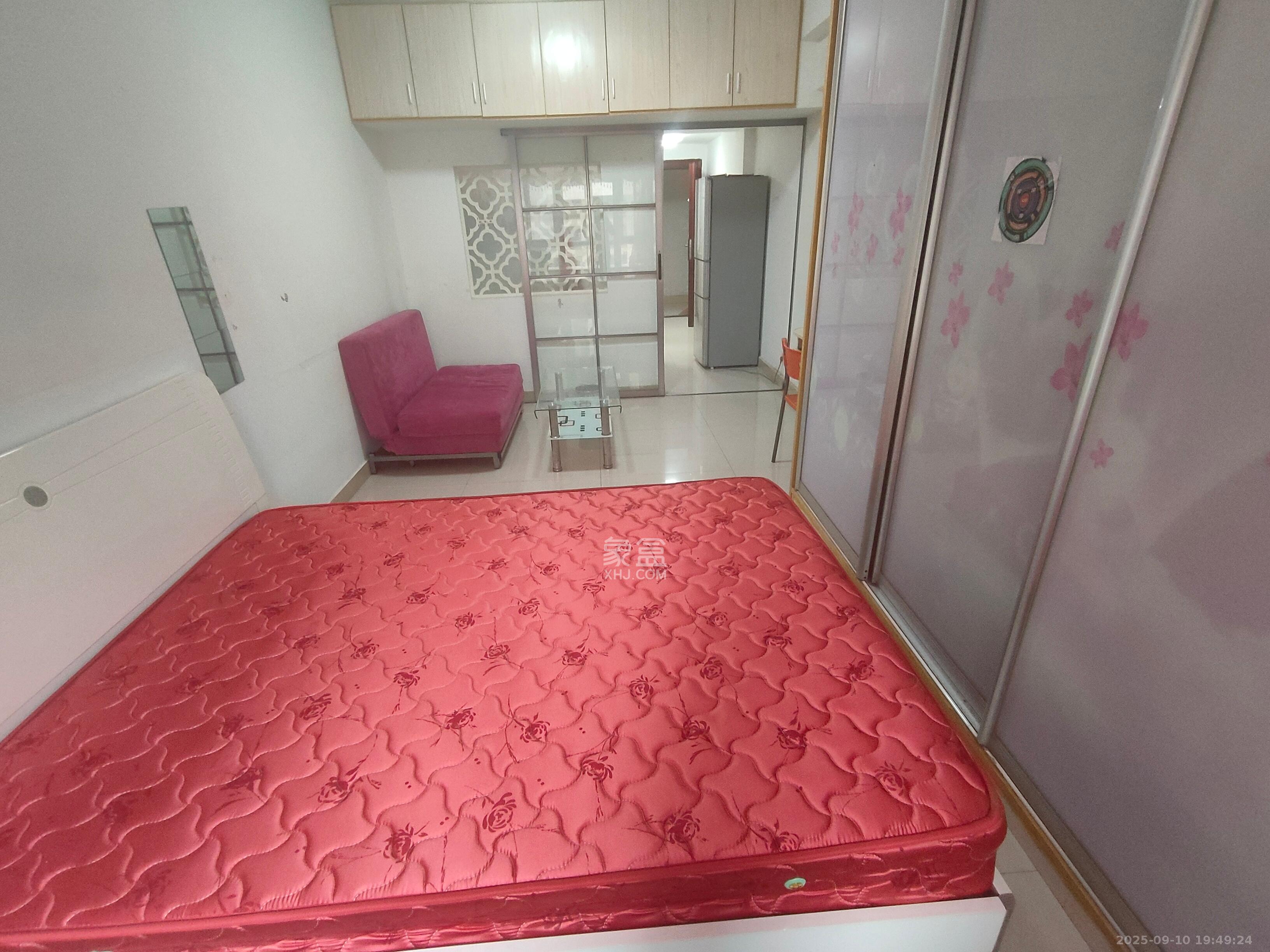 新长海广场  1室1厅1卫   1100.00元/月室内图