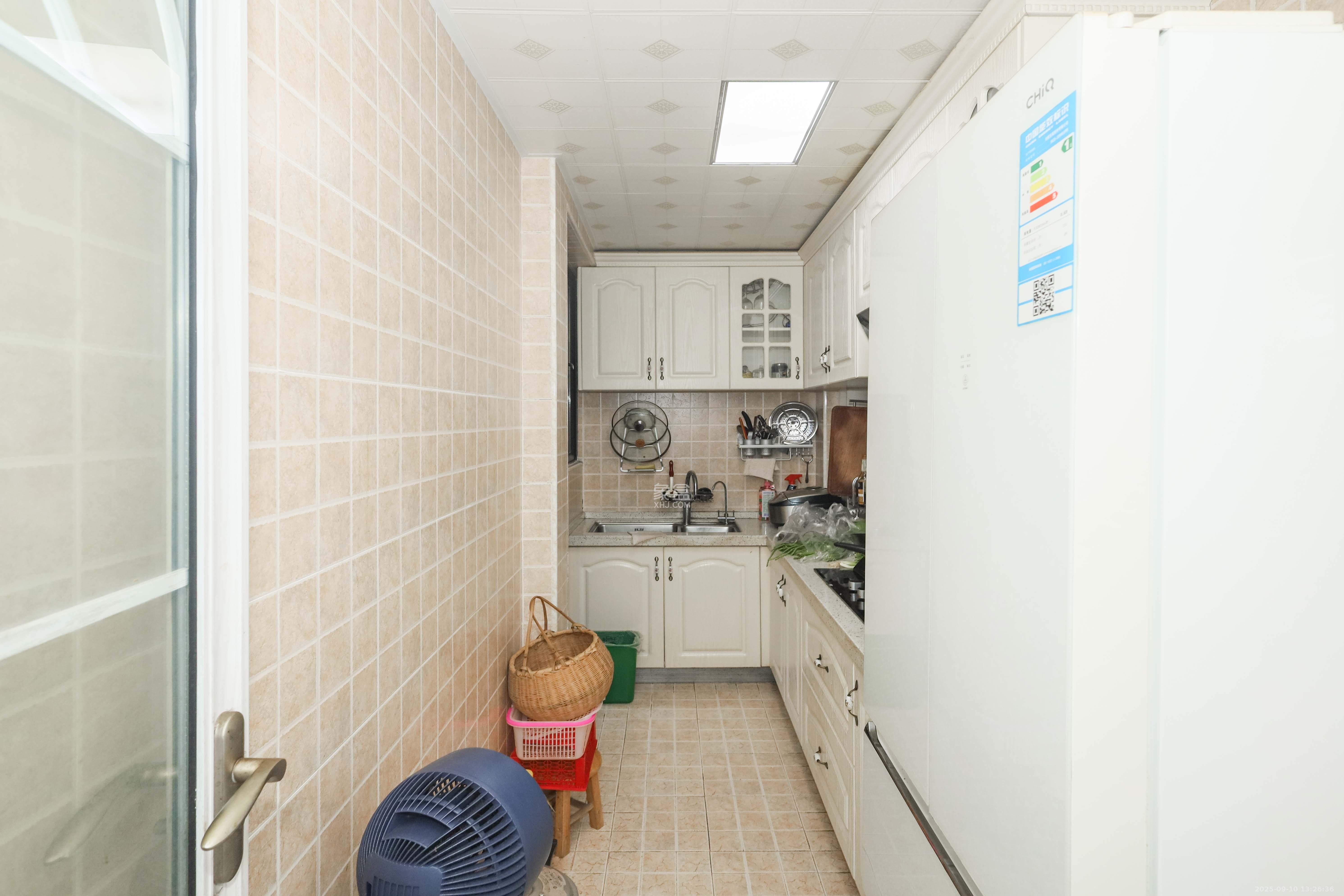 惠天然梅岭国际  3室2厅1卫    98.8万厨房