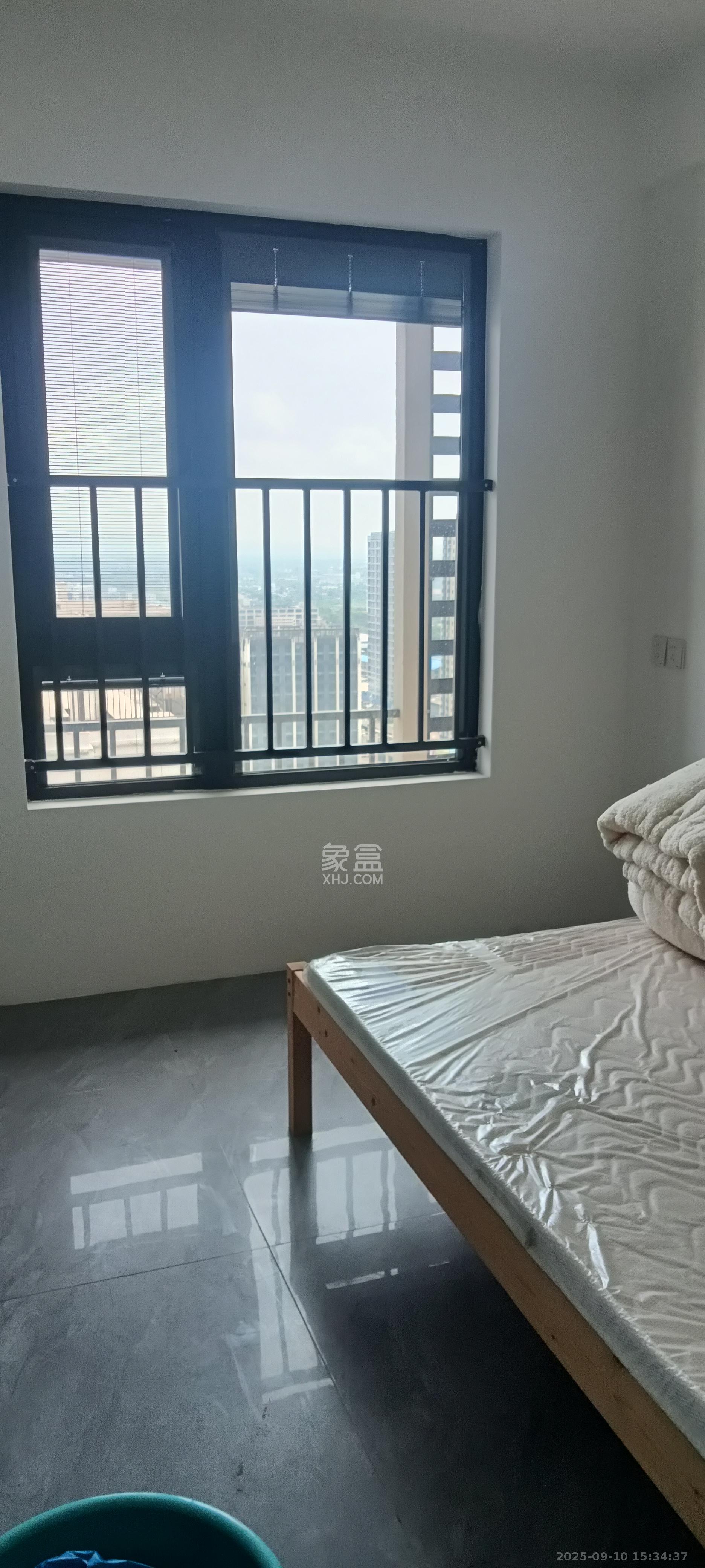 新城朗隽大都会  3室2厅2卫    2300.0元/月室内图