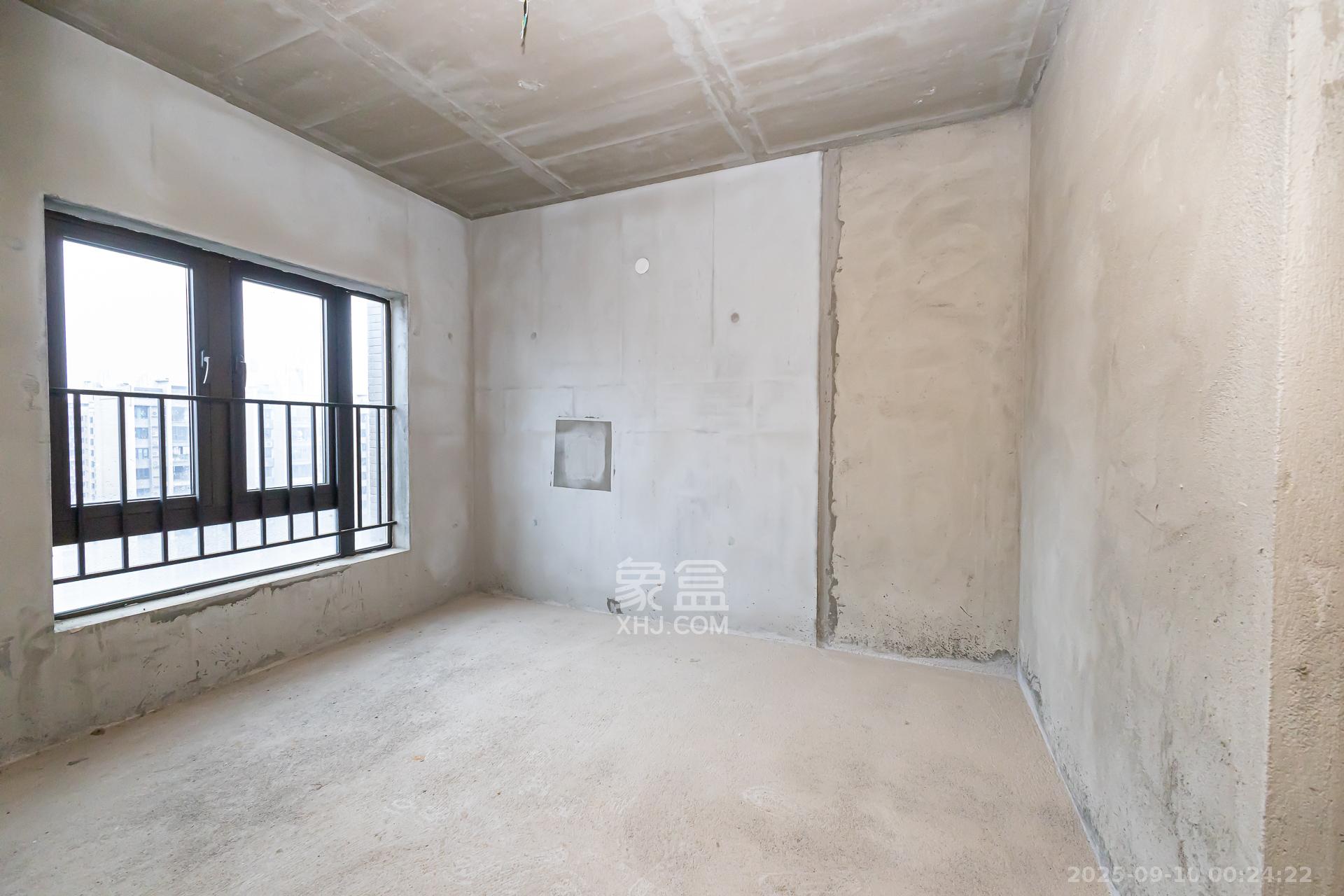 时代倾城三期 4室2厅2卫 82.0万 时代倾城三期 4室2厅2卫 82.0万卧室