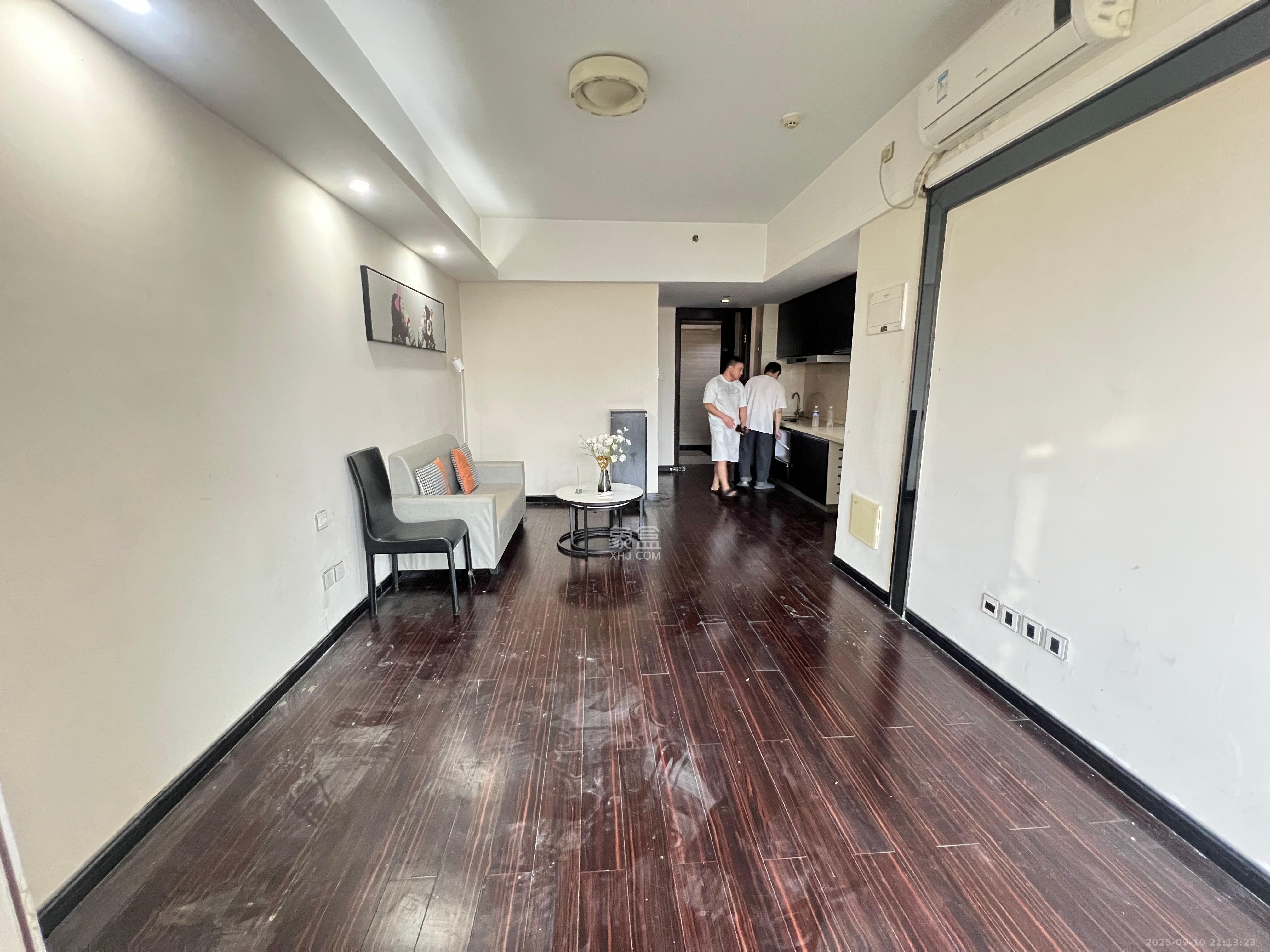 德思勤城市广场（宝格丽公寓）  1室1厅1卫    1400.0元/月室内图