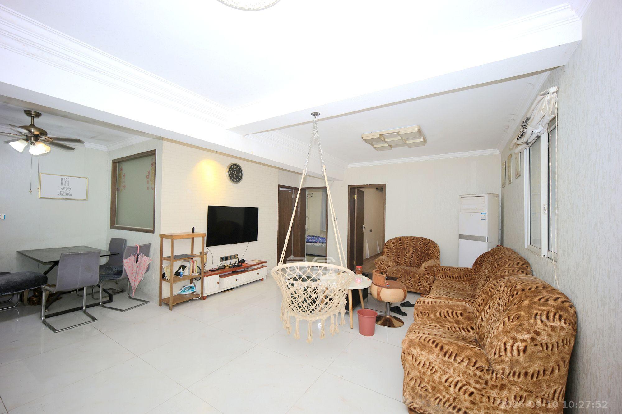 燕子岭散盘  3室2厅1卫    2600.0元/月 燕子岭散盘  3室2厅1卫    2600.0元/月