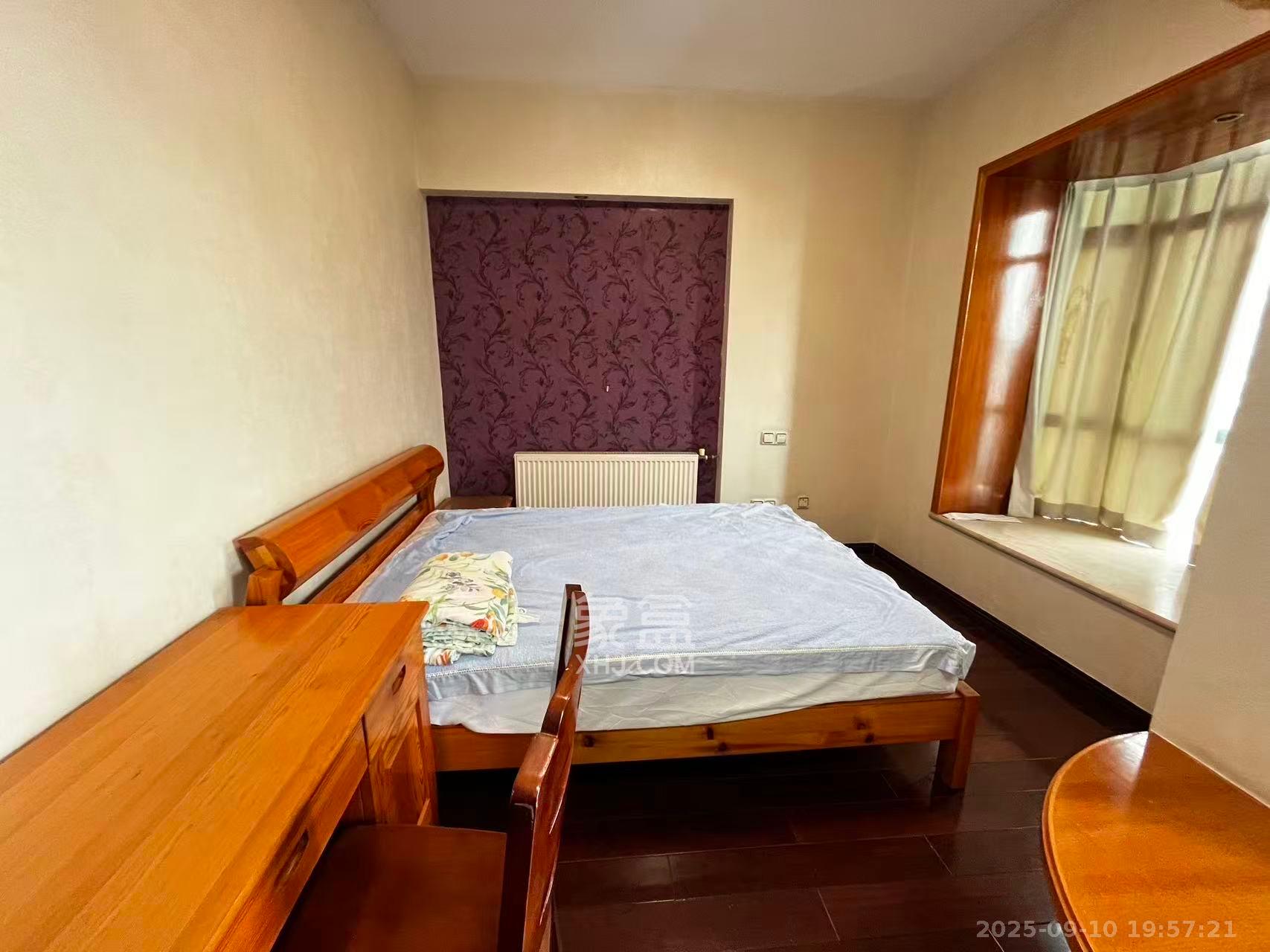 梦泽园  4室2厅2卫    5000.0元/月 梦泽园  4室2厅2卫    5000.0元/月室内图