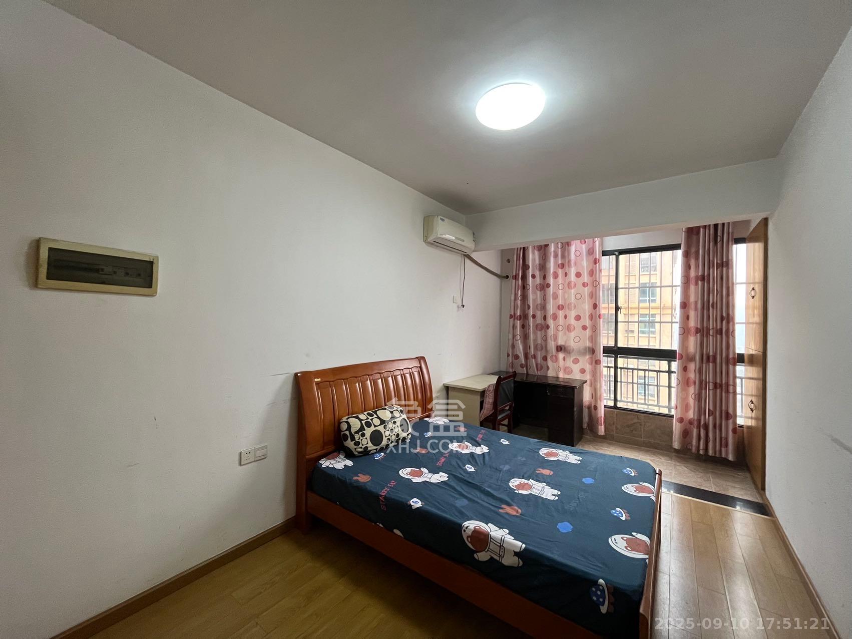 财富名园 4室2厅2卫 3000.0元/月 财富名园 4室2厅2卫 3000.0元/月室内图