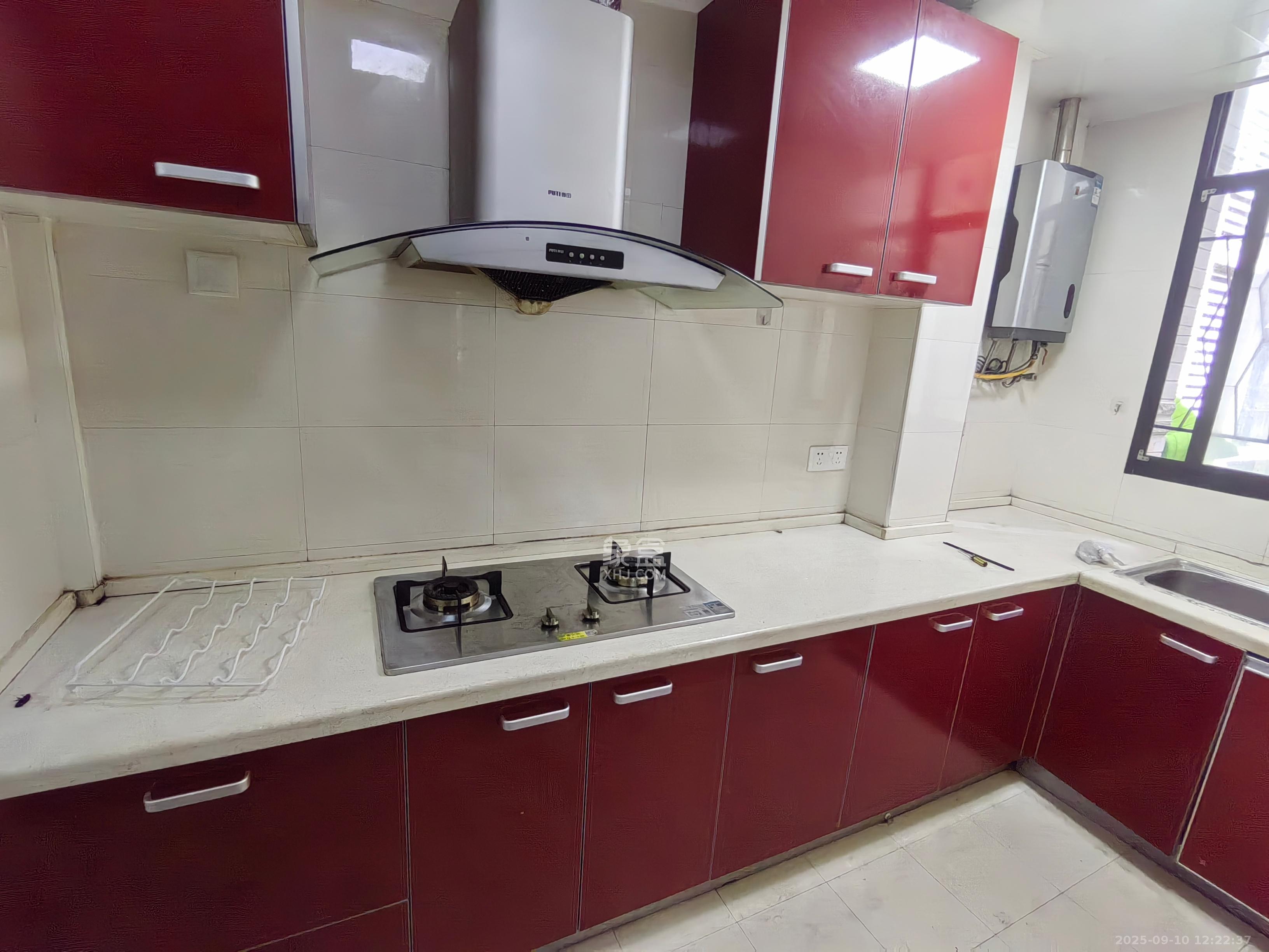 华润凤凰城一期 2室2厅1卫 1500.0元/月 华润凤凰城一期 2室2厅1卫 1500.0元/月室内图