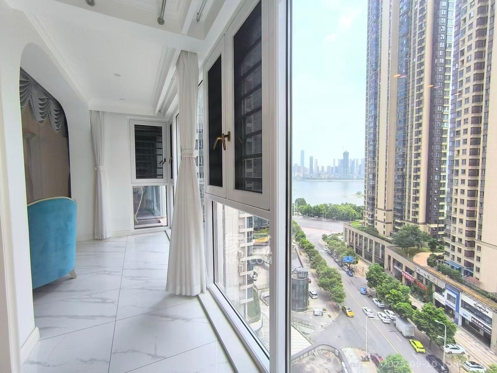 保利天禧C区 4室2厅2卫 8000.0元/月 保利天禧C区 4室2厅2卫 8000.0元/月室内图