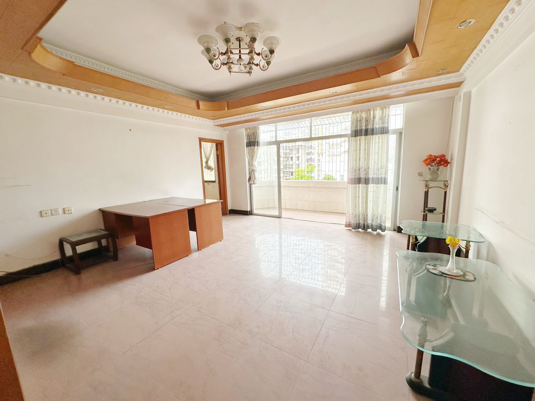 国联大厦  3室2厅2卫    85.0万 国联大厦  3室2厅2卫    85.0万