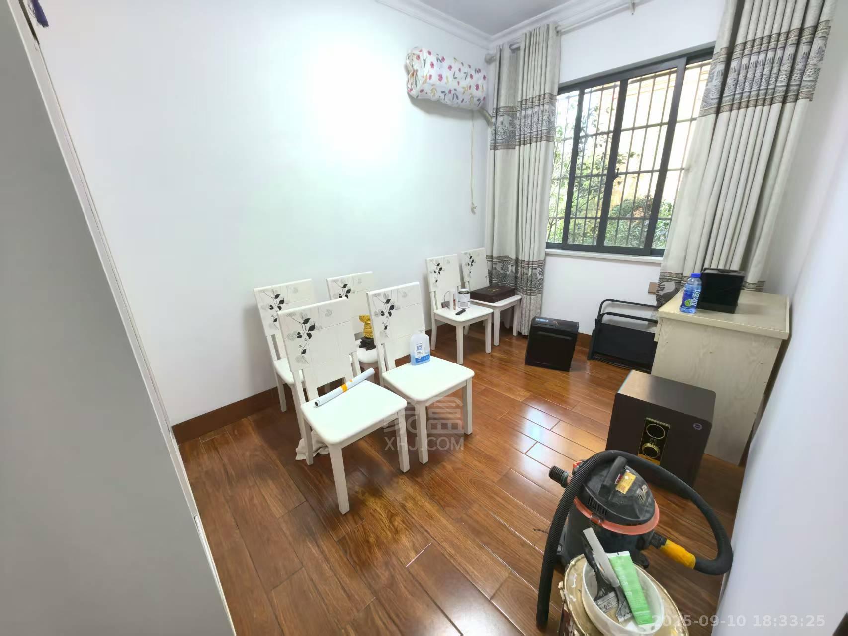 上善国际(翰林府) 3室2厅2卫 2300.0元/月 上善国际(翰林府) 3室2厅2卫 2300.0元/月室内图