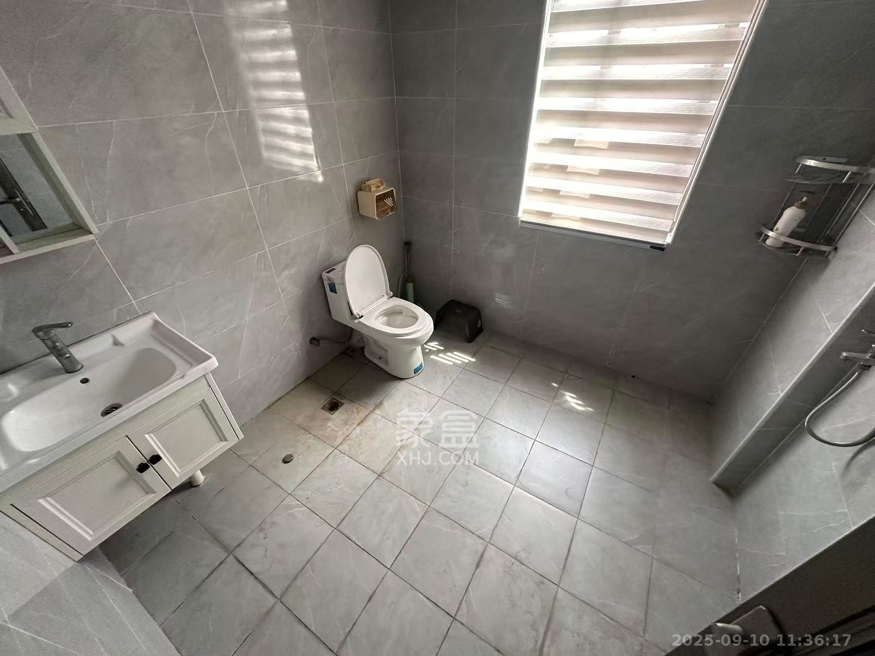 旭辉御府 3室2厅2卫 2700.0元/月 旭辉御府 3室2厅2卫 2700.0元/月室内图