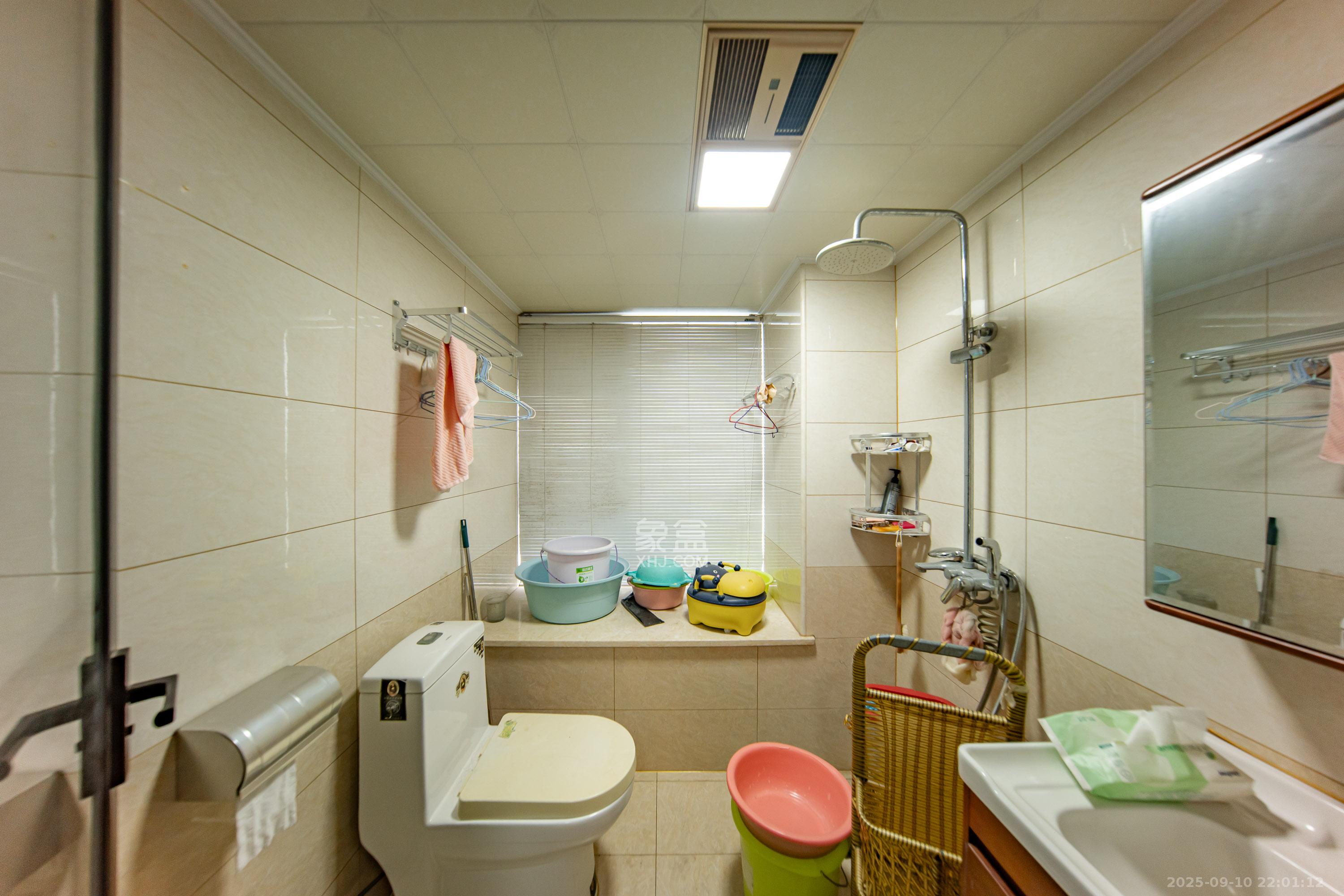 南山十里天池  3室2厅2卫    130.0万 南山十里天池  3室2厅2卫    130.0万卫生间