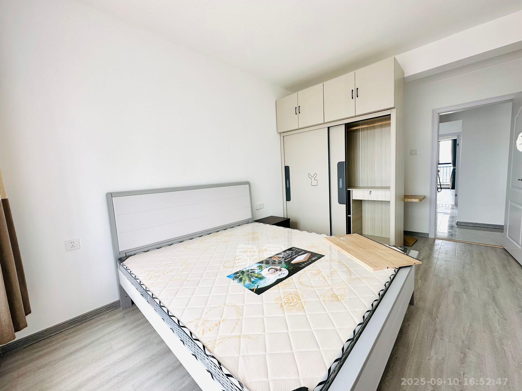 望兴景园二期（望兴西西里）  2室1厅1卫    2500.0元/月室内图