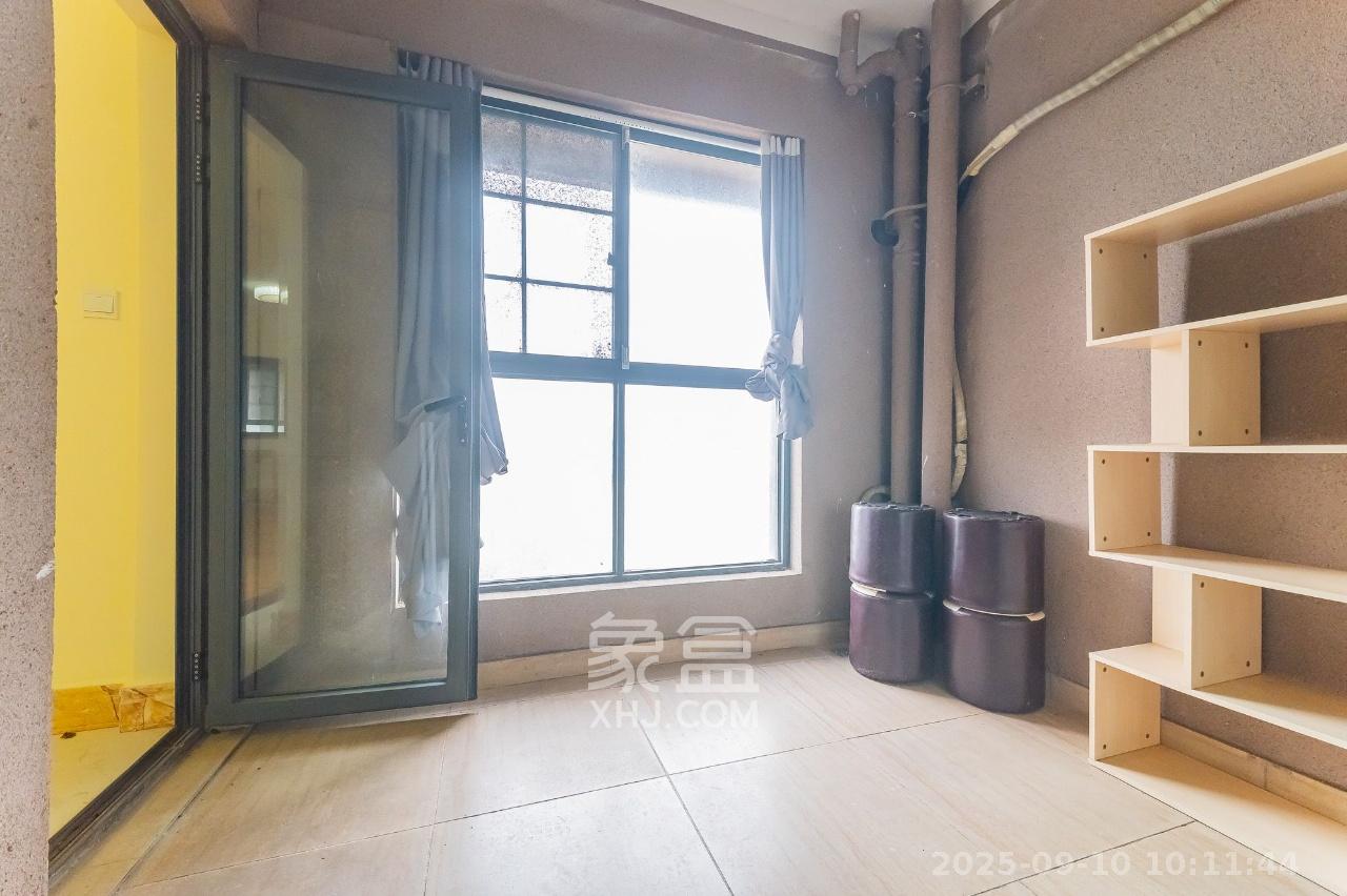 碧桂园威尼斯城  3室2厅1卫    2200.0元/月 碧桂园威尼斯城  3室2厅1卫    2200.0元/月室内图