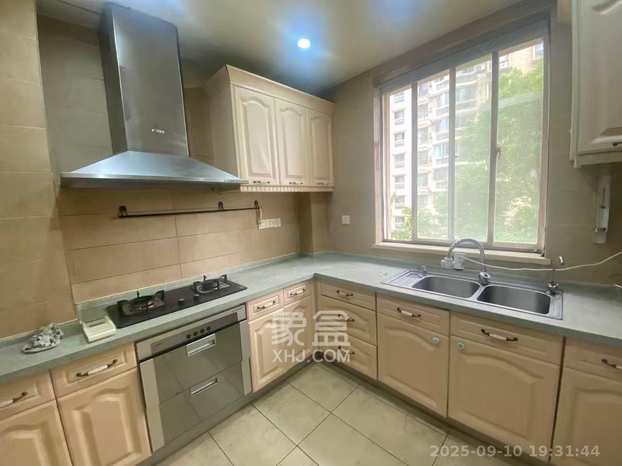 世嘉国际华城 5室2厅2卫 4000.0元/月 世嘉国际华城 5室2厅2卫 4000.0元/月室内图