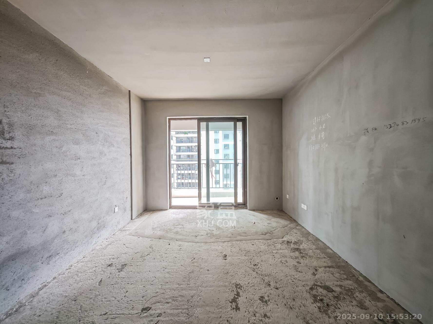 卓越青竹湖  4室2厅2卫    95.0万 卓越青竹湖  4室2厅2卫    95.0万