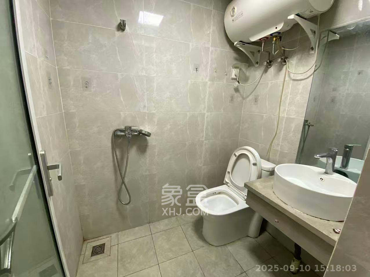 博长山水香颐  1室1厅1卫    1300.0元/月室内图