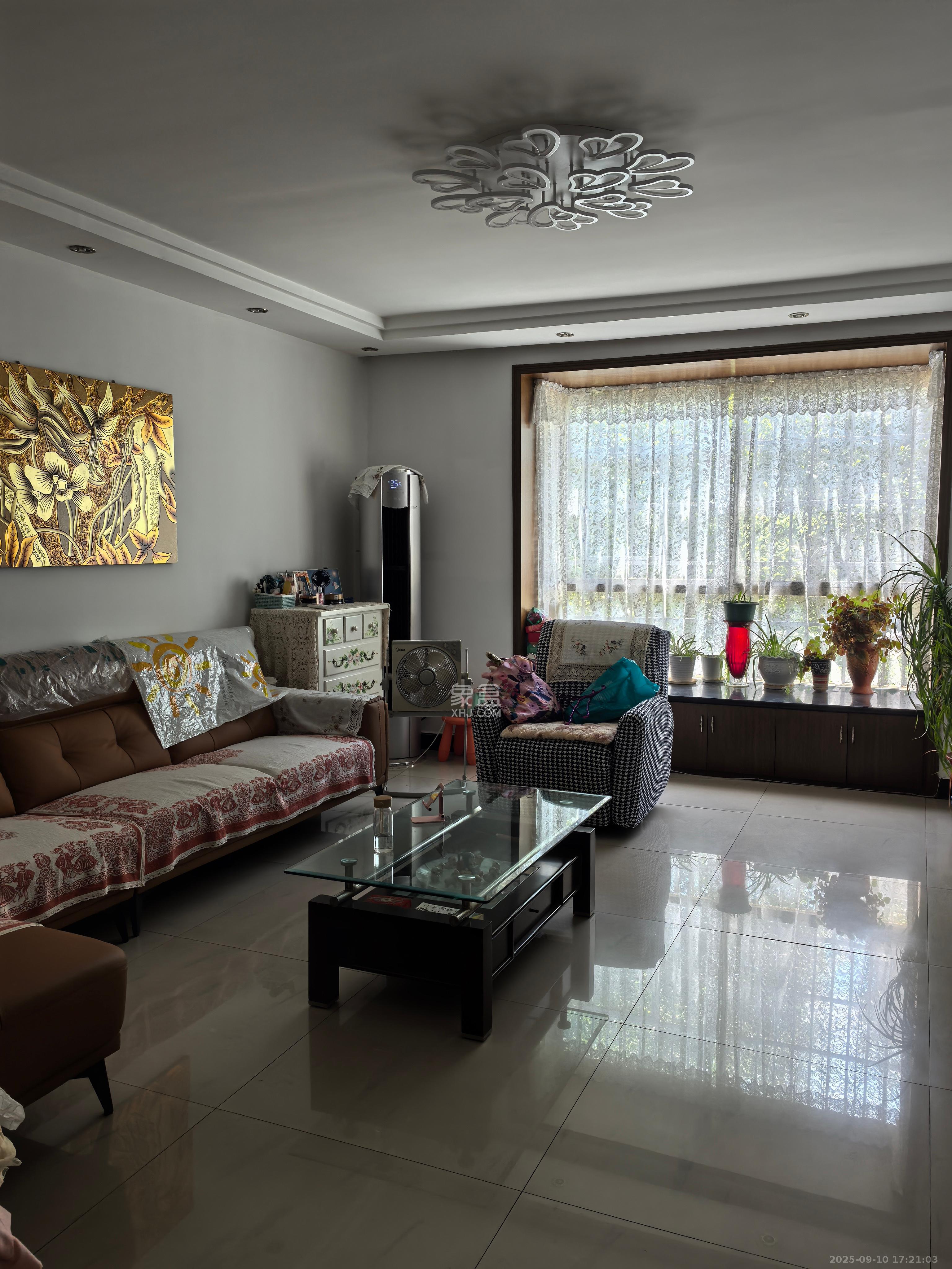 新星小区 3室2厅2卫 2200.0元/月 新星小区 3室2厅2卫 2200.0元/月室内图