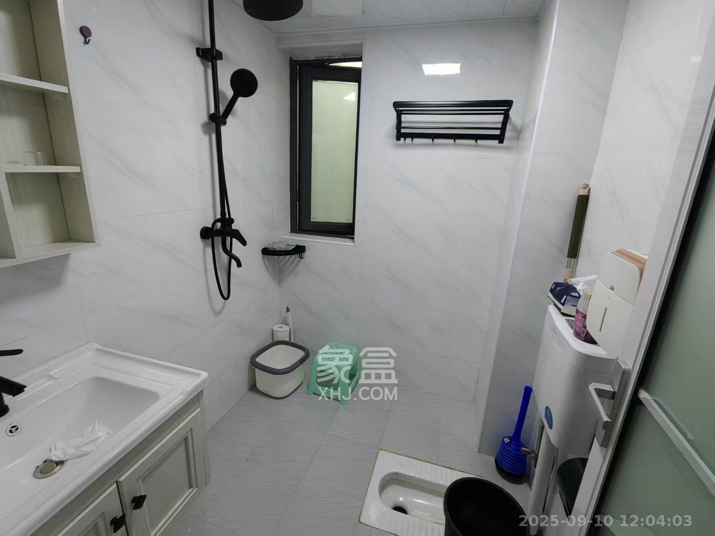 天健城 2室1厅1卫 3500.0元/月 天健城 2室1厅1卫 3500.0元/月室内图