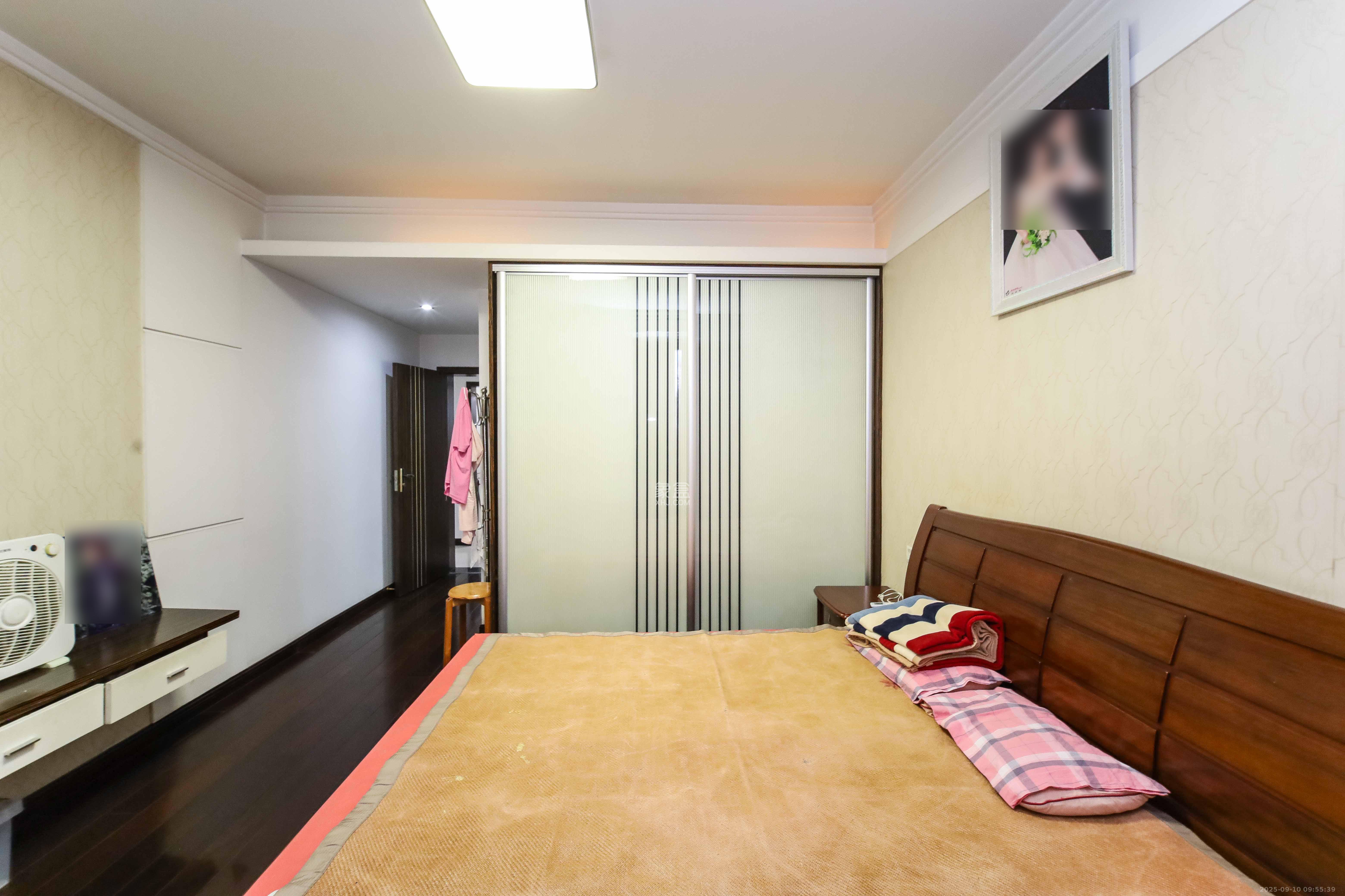 仁和香堤雅境  3室2厅2卫    3000.0元/月室内图