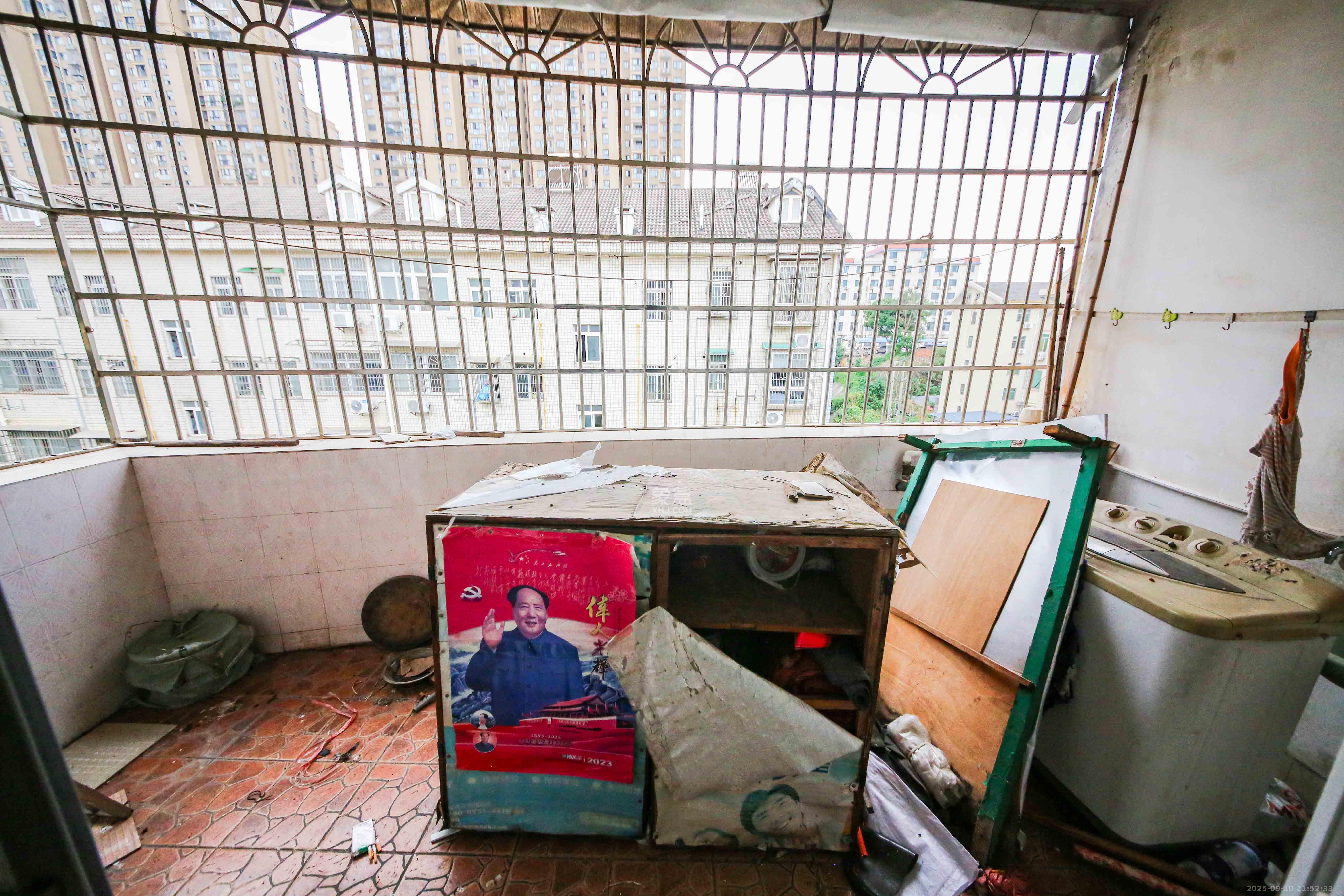 红星农博住宅小区（佳英农博小区）  3室2厅1卫    70.0万阳台