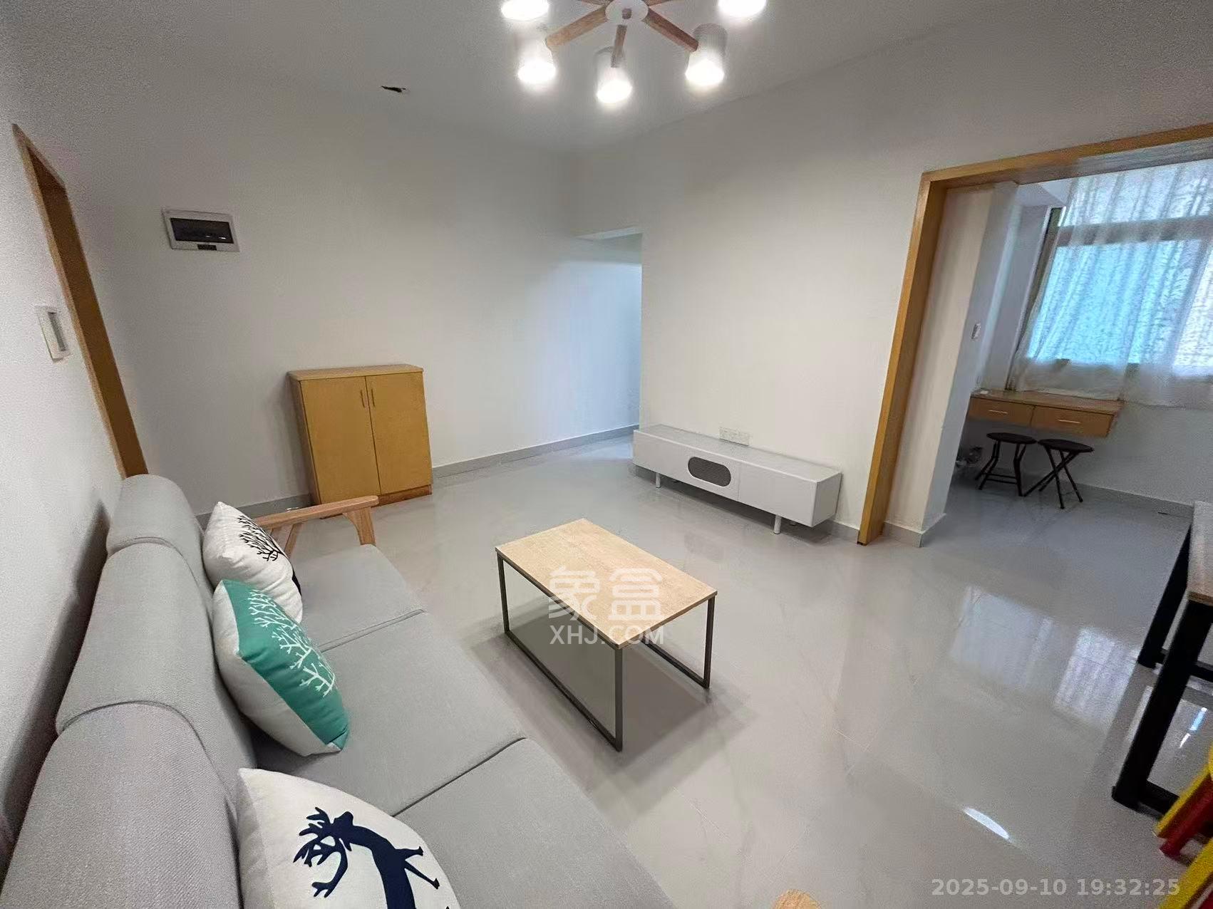 王府井公寓（福源公寓）  2室1厅1卫    2580.0元/月室内图