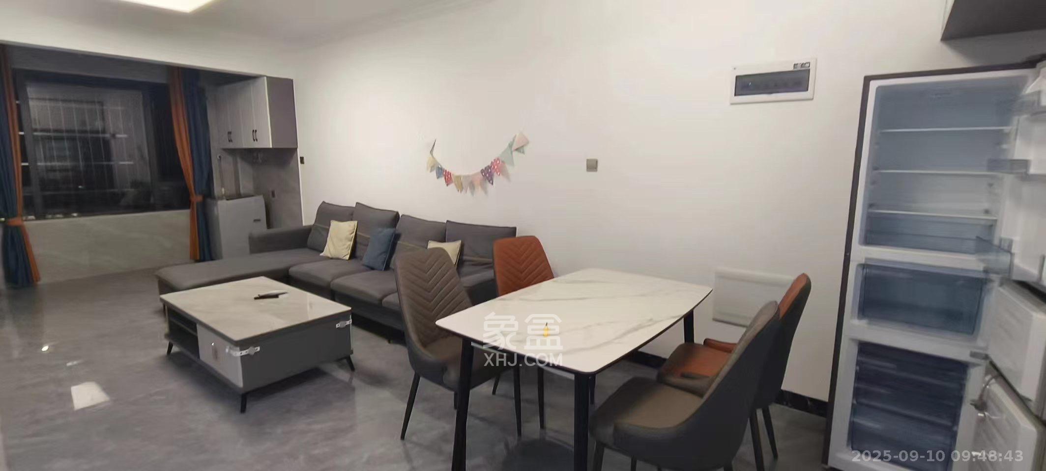 东宜新园  2室1厅1卫   2200.00元/月室内图