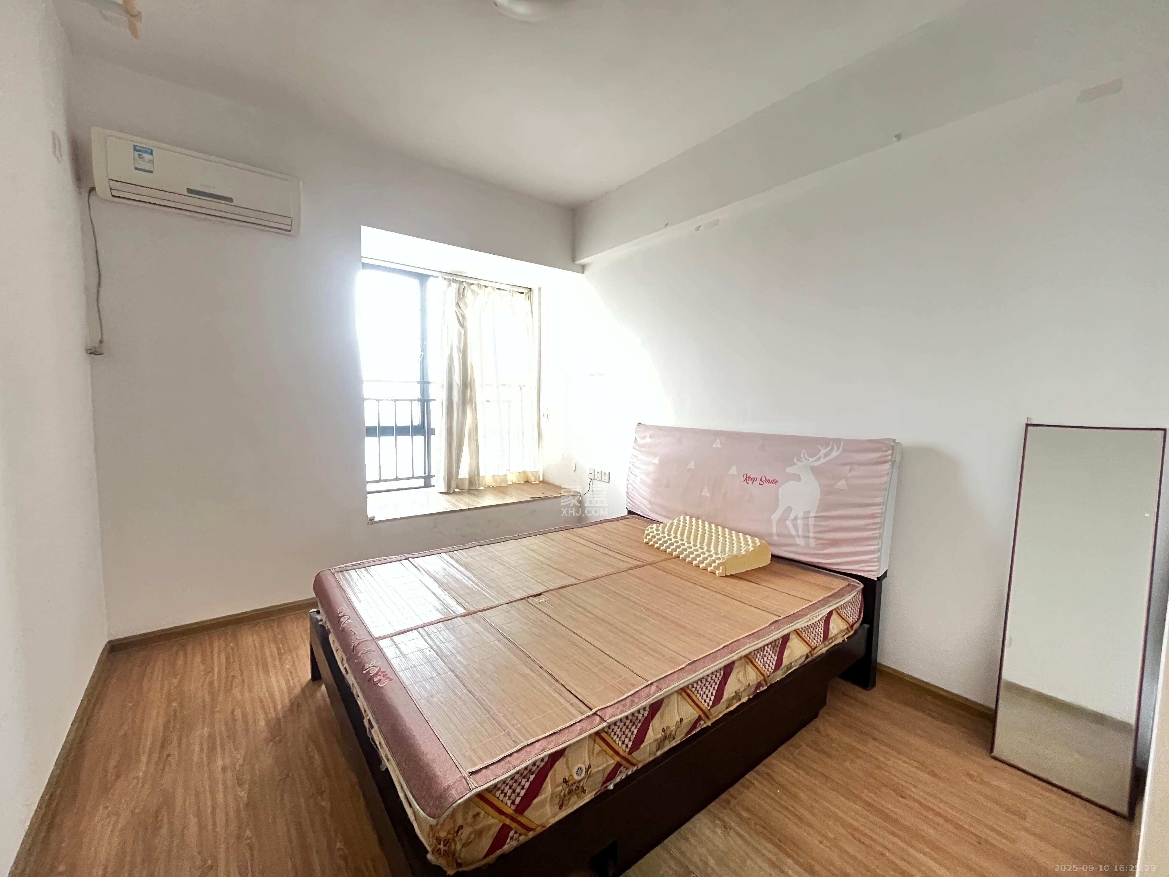 兰亭峰景  3室2厅2卫    2500.0元/月 兰亭峰景  3室2厅2卫    2500.0元/月室内图