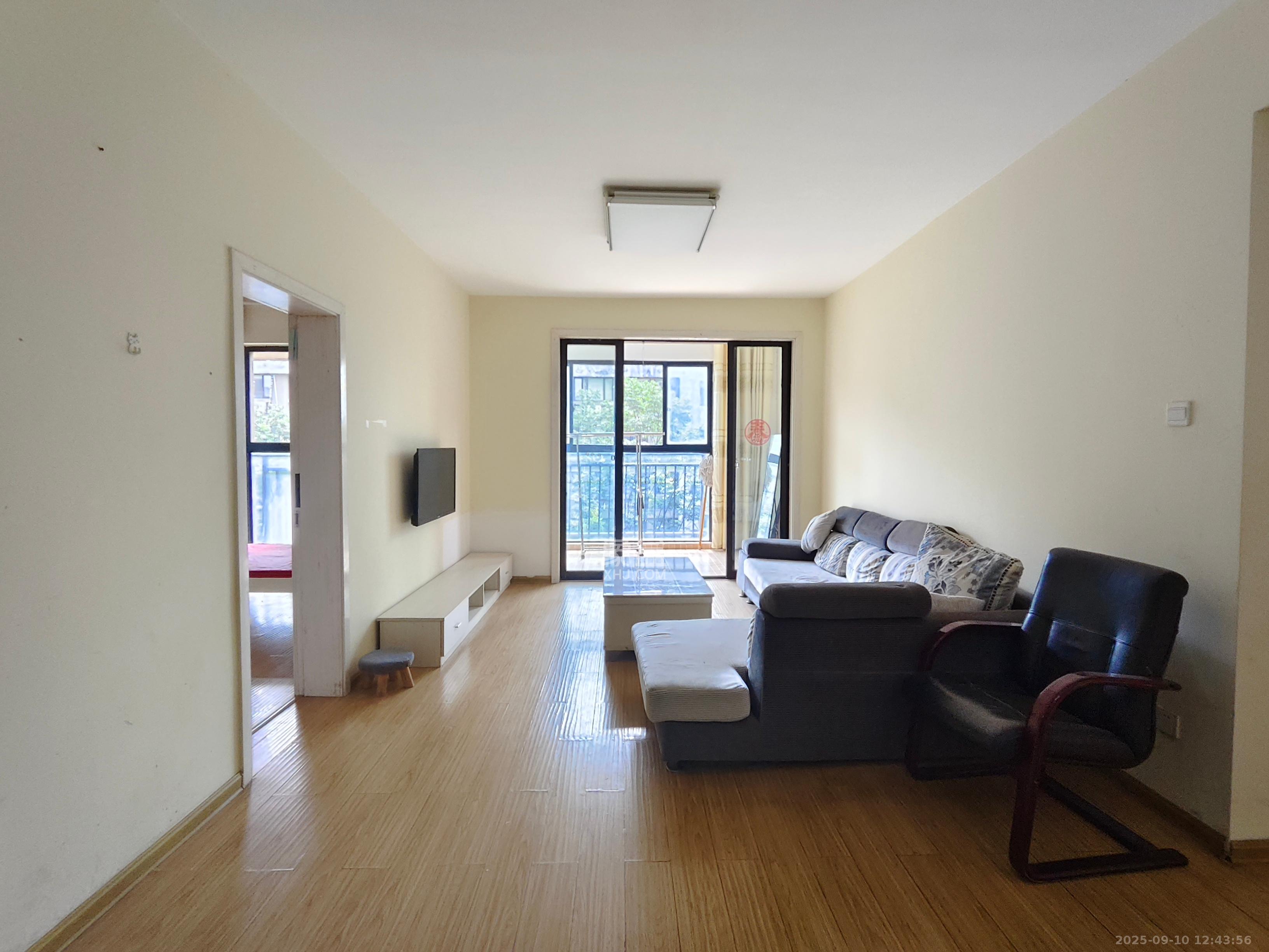 南枫时光  3室2厅1卫    2500.0元/月室内图