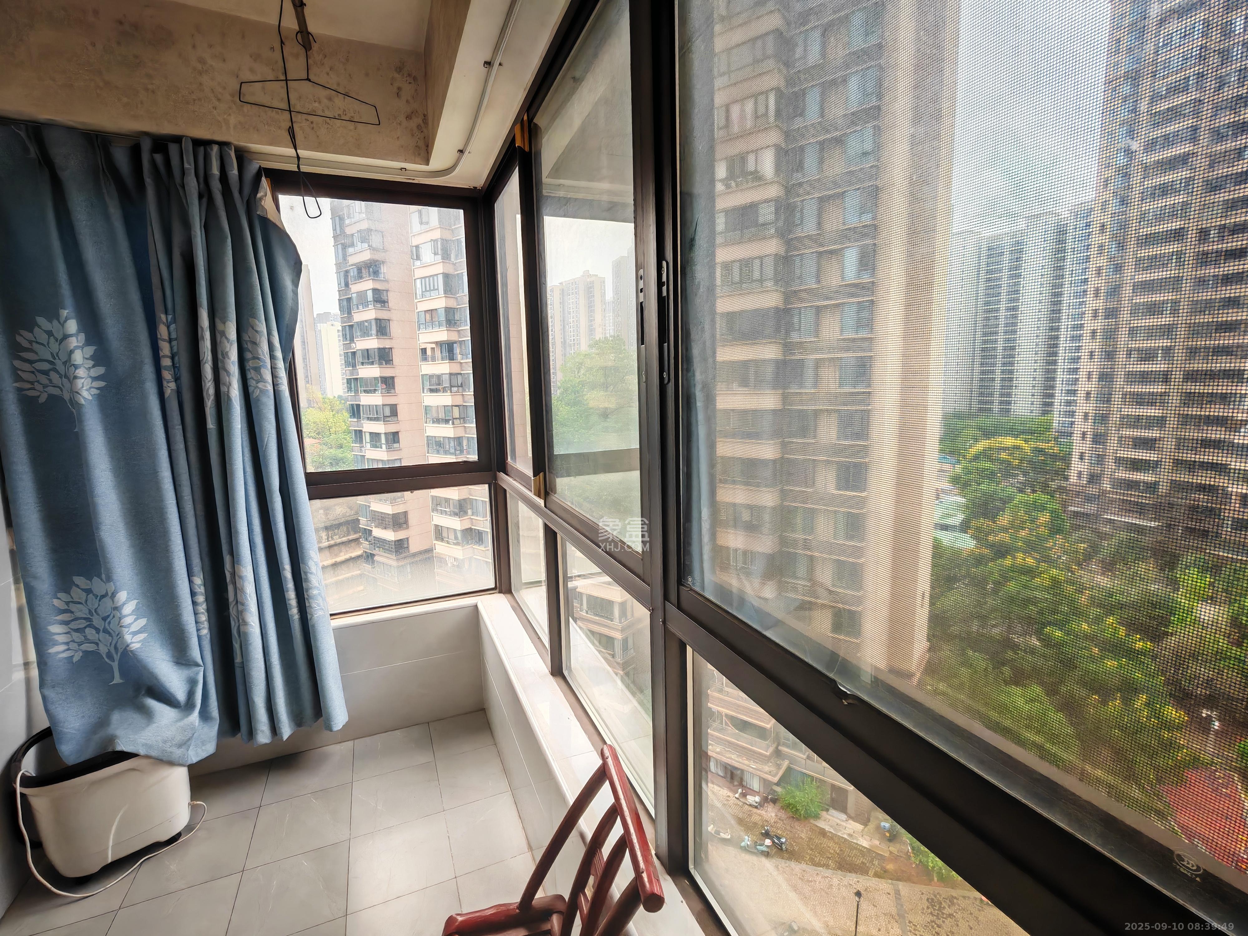 新新花园 2室2厅1卫 2200.0元/月 新新花园 2室2厅1卫 2200.0元/月室内图