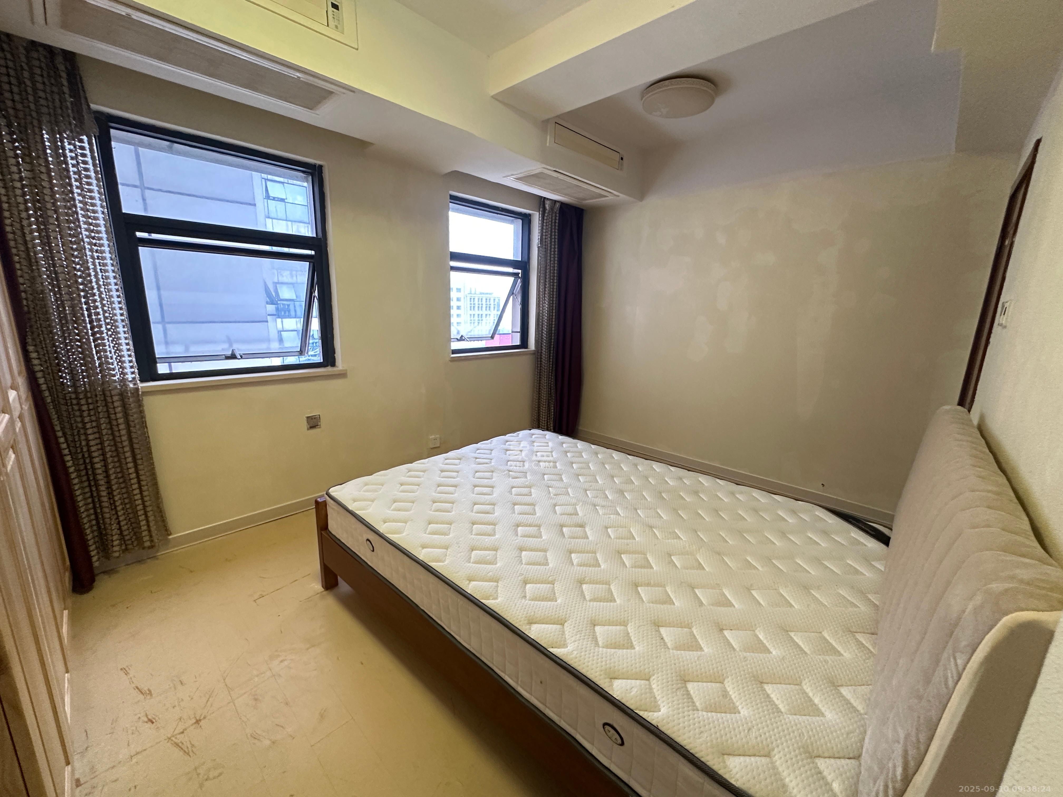 东塘瑞府  3室1厅1卫    2600.0元/月室内图