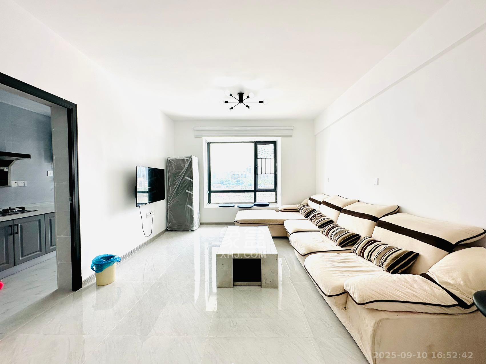 望兴景园二期（望兴西西里）  2室1厅1卫    2500.0元/月室内图