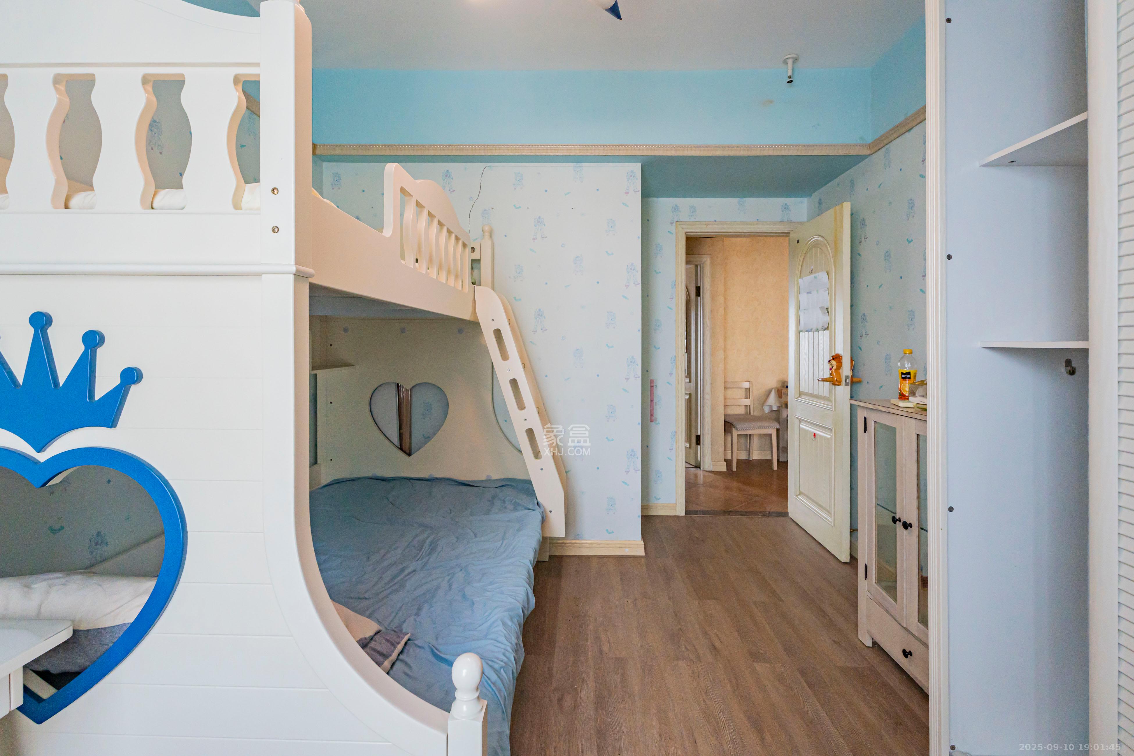 凯乐国际城 2室2厅1卫 95.0万 凯乐国际城 2室2厅1卫 95.0万卧室