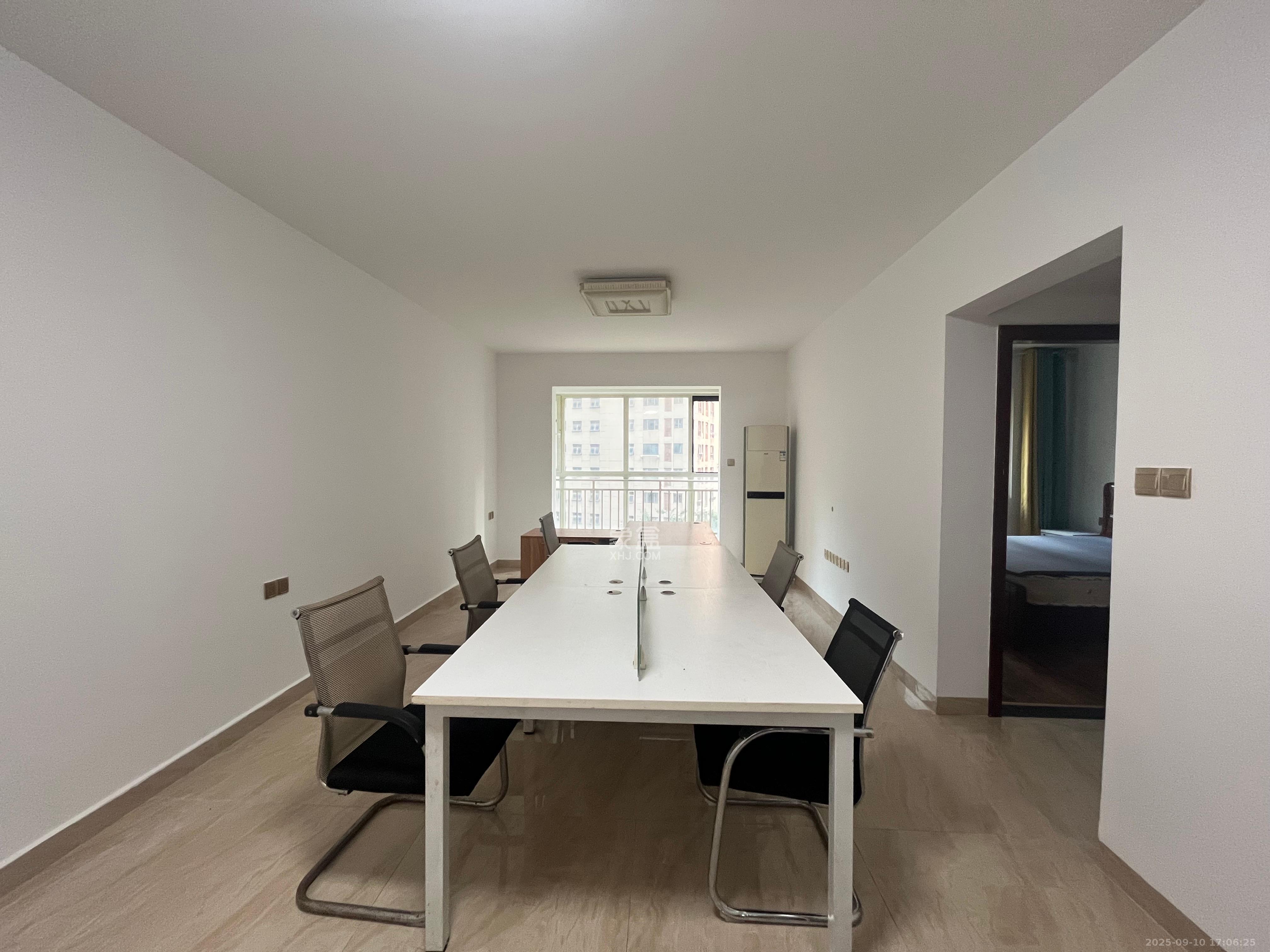 北辰三角洲E4区  3室2厅1卫    3100.0元/月室内图