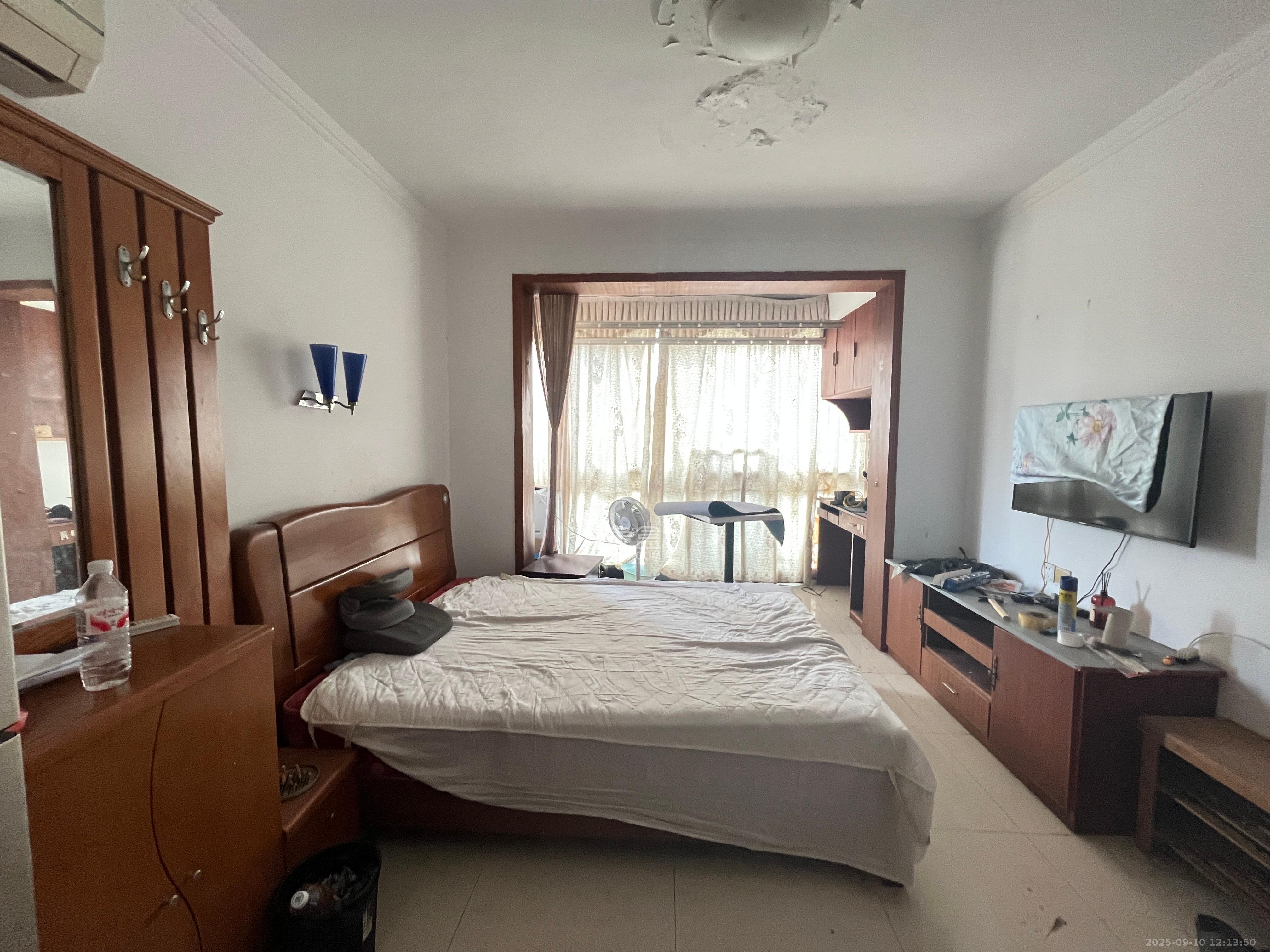 华银园  1室1厅1卫    1400.0元/月室内图