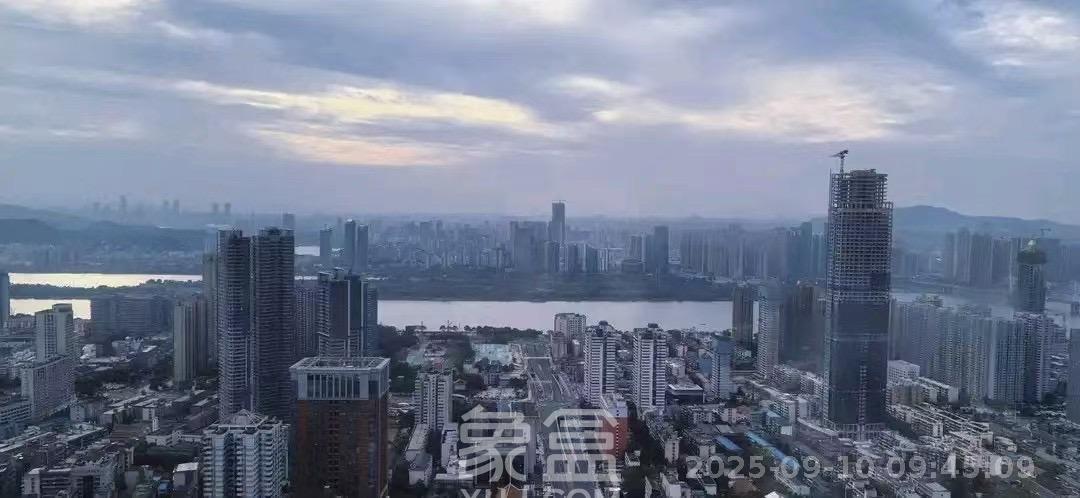 华远华时代 1室1厅1卫 2200.0元/月 华远华时代 1室1厅1卫 2200.0元/月室内图