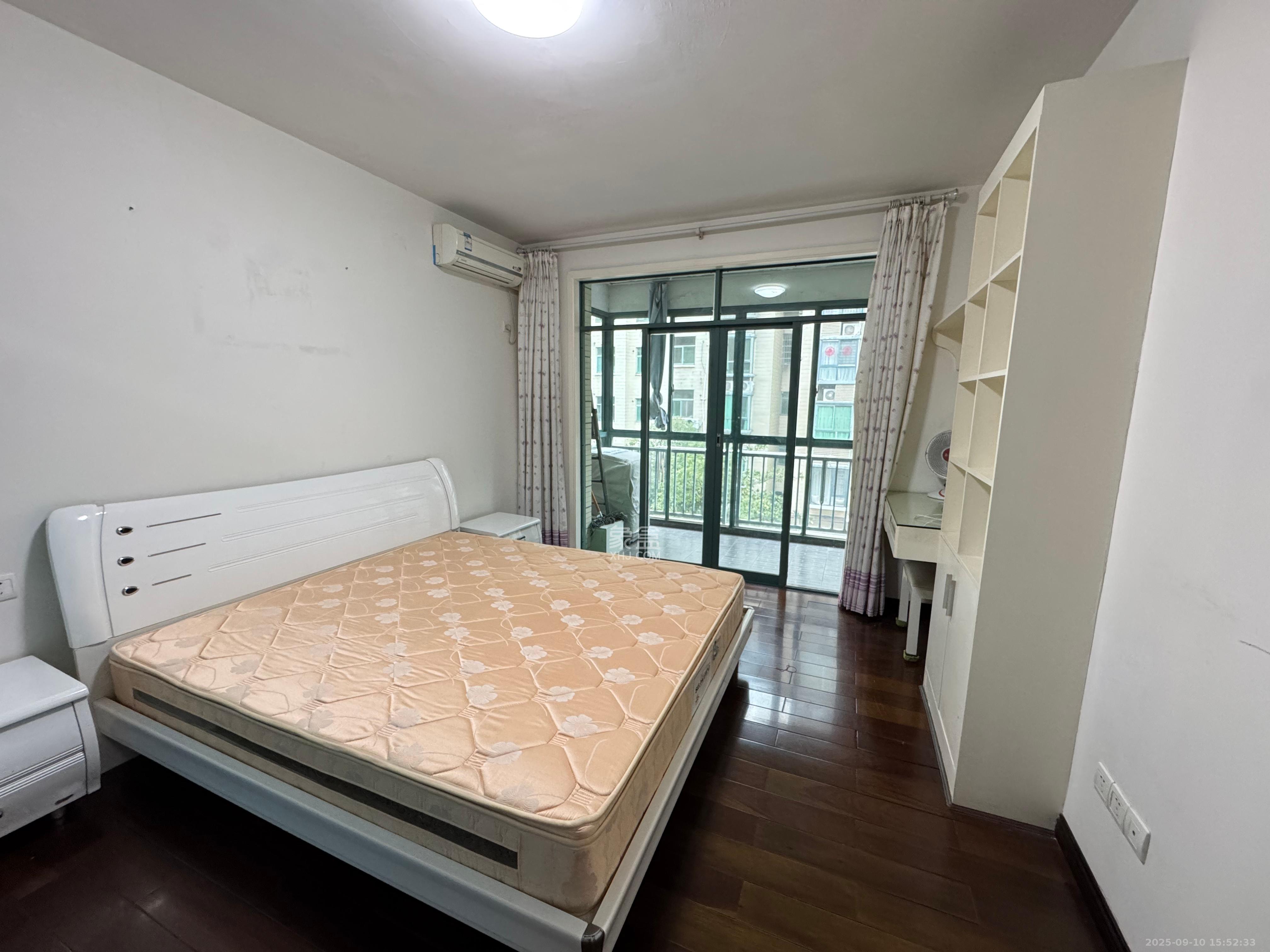 柠檬丽都  4室2厅2卫   2900.00元/月室内图