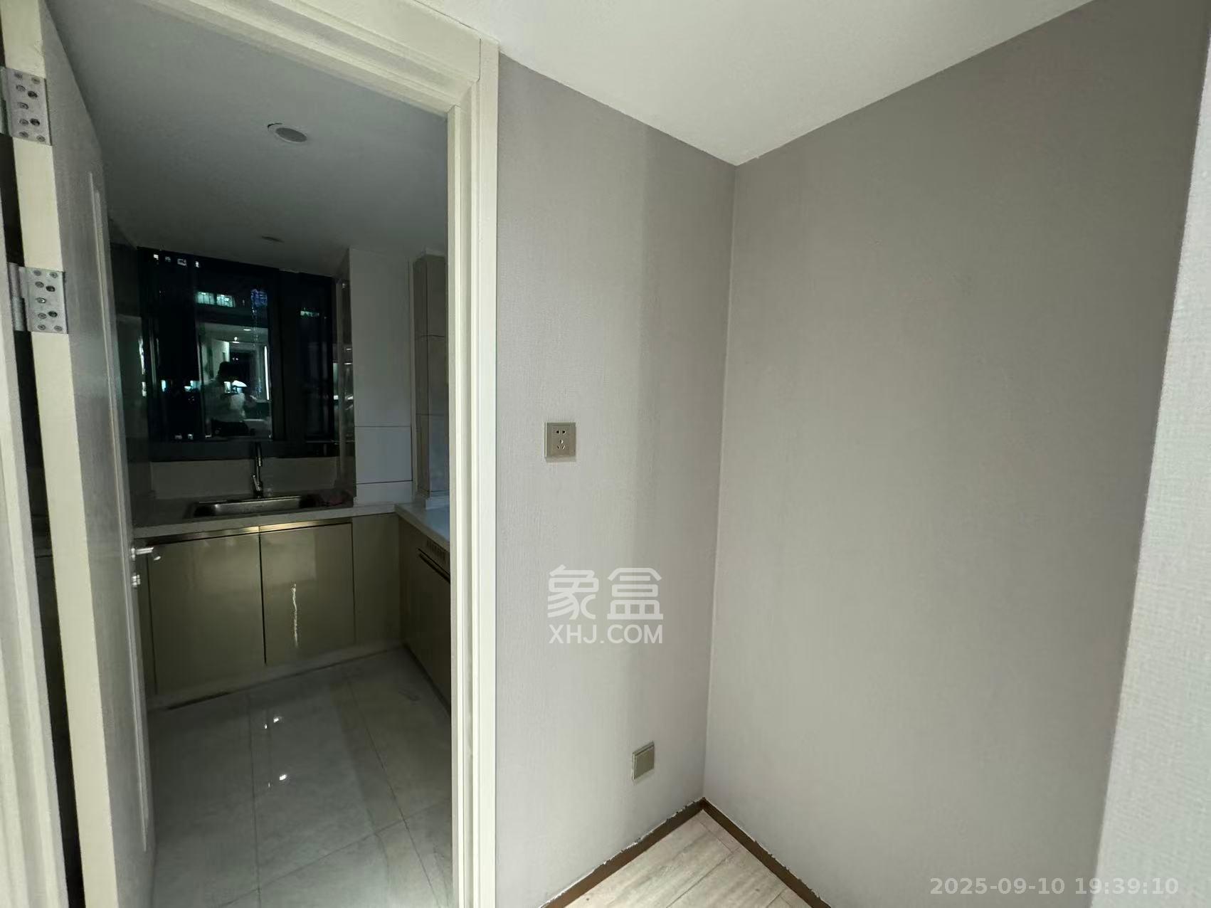 华远华时代  4室2厅2卫    4200.0元/月室内图