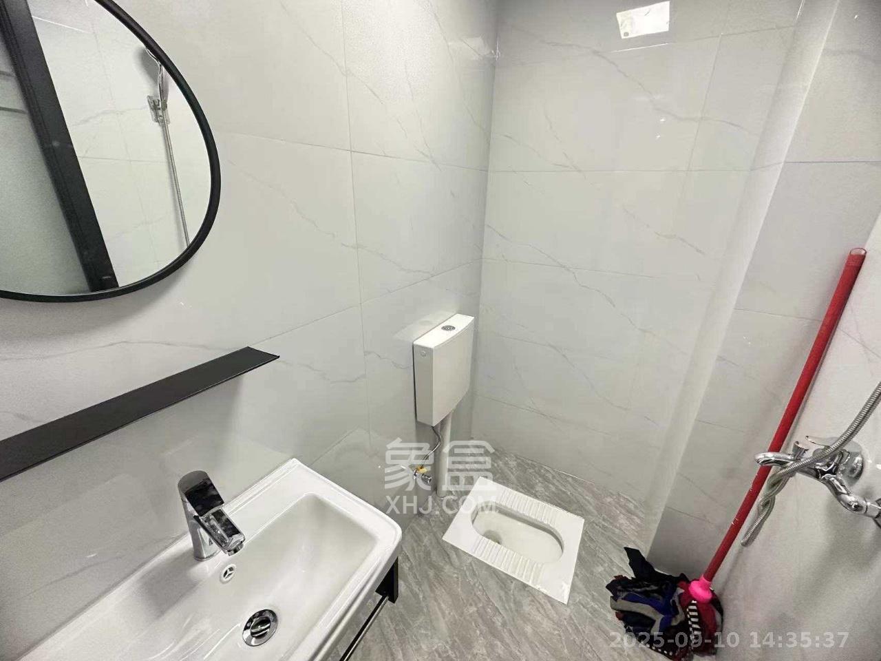 金桂小区二期 1室0厅0卫 1700.0元/月 金桂小区二期 1室0厅0卫 1700.0元/月室内图