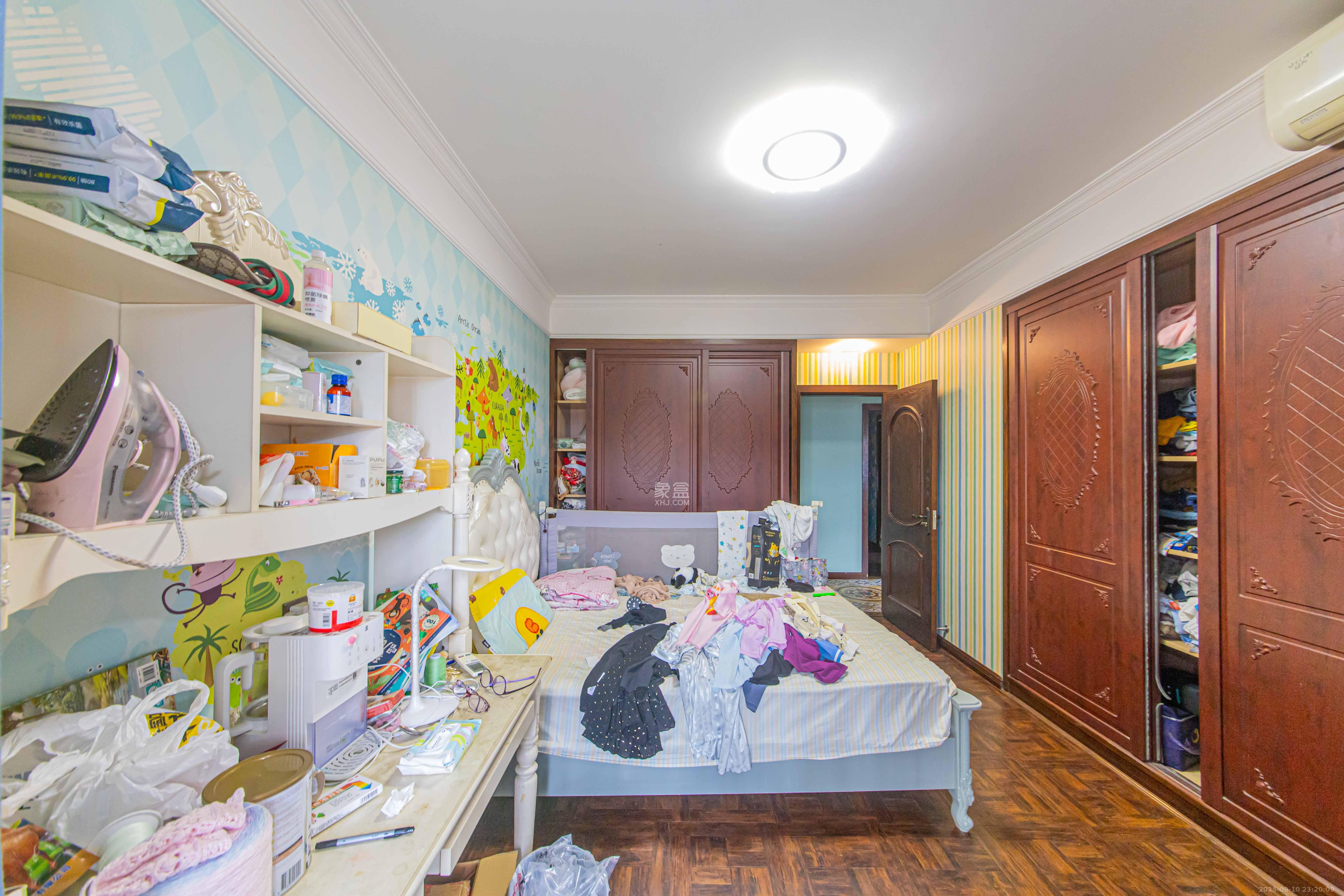 中信凯旋蓝岸(中信新城三期)  4室2厅2卫    136.0万 中信凯旋蓝岸(中信新城三期)  4室2厅2卫    136.0万卧室