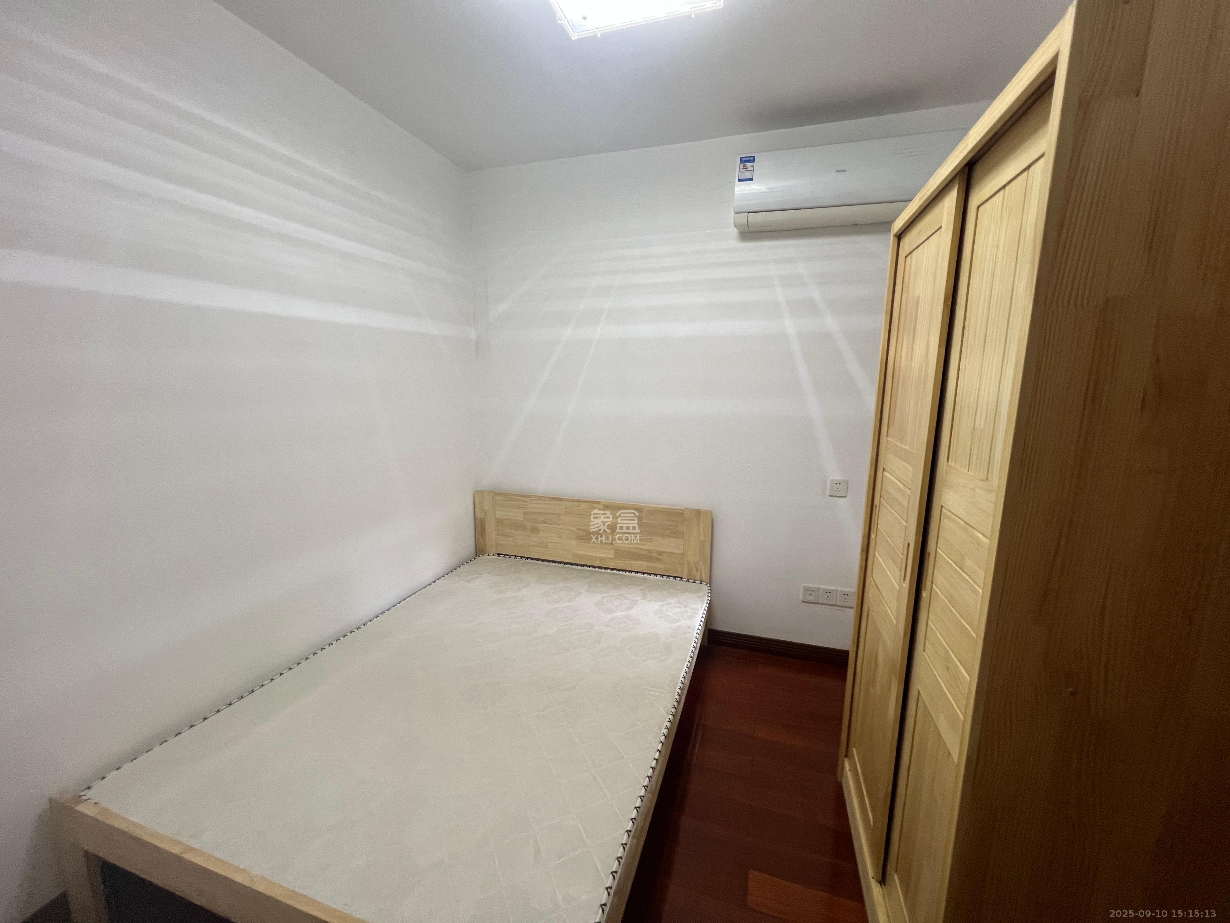 五矿万境水岸一期(万境水岸嘉苑) 1室2厅1卫 2200.0元/月 五矿万境水岸一期(万境水岸嘉苑) 1室2厅1卫 2200.0元/月室内图