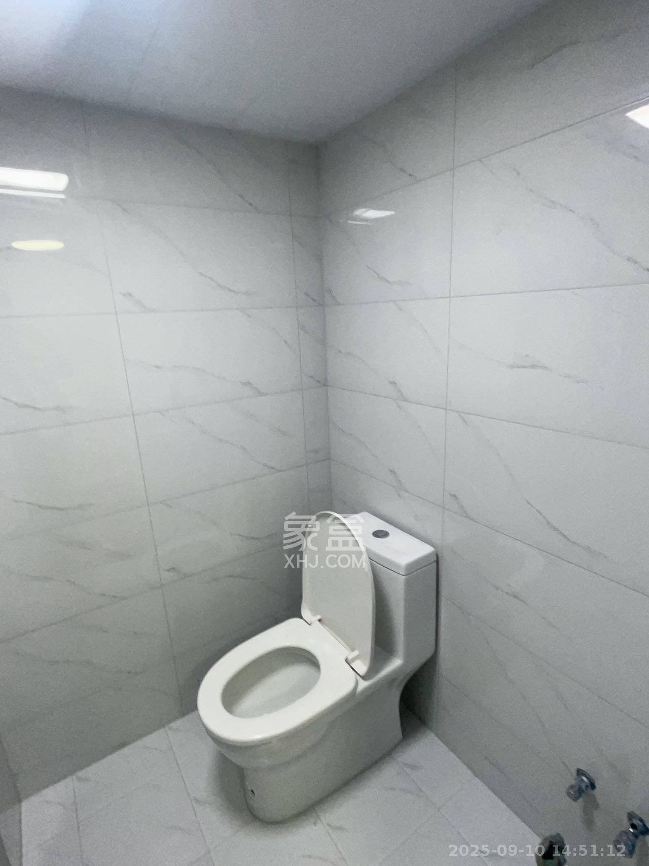 长丰小区  1室0厅0卫    1600.0元/月
